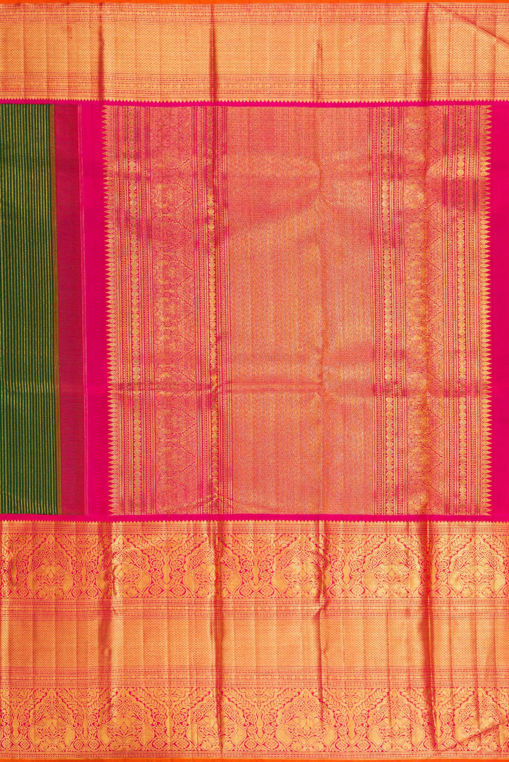 Close up image of the pallu of Pure Silk Bottle Green Kanchipuram Saree with Stripes on the body and Zari Border. 