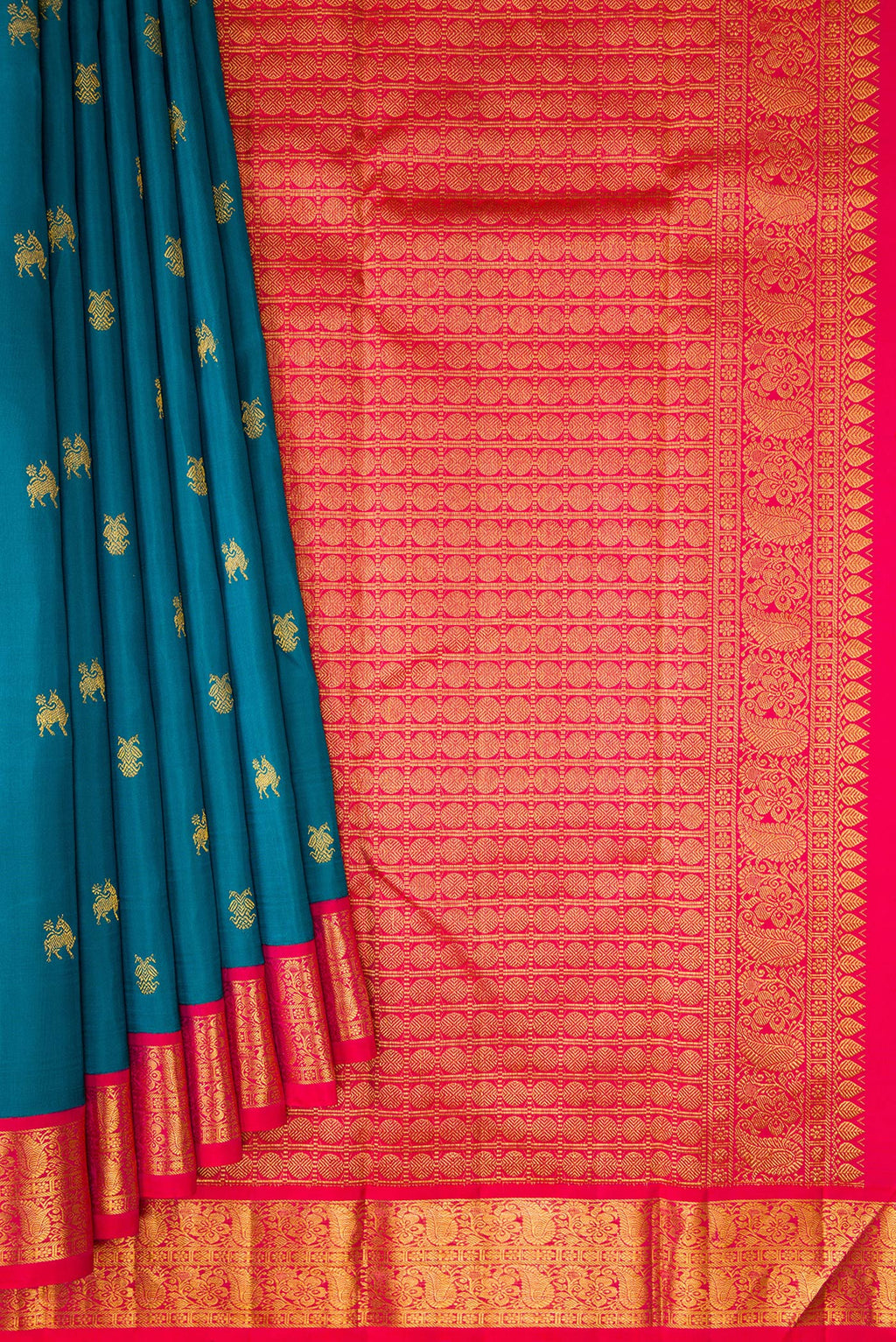 Pleats and pallu of Blue Kanjivaram Silk Saree with Zari Butta on the body and Zari Border. 
