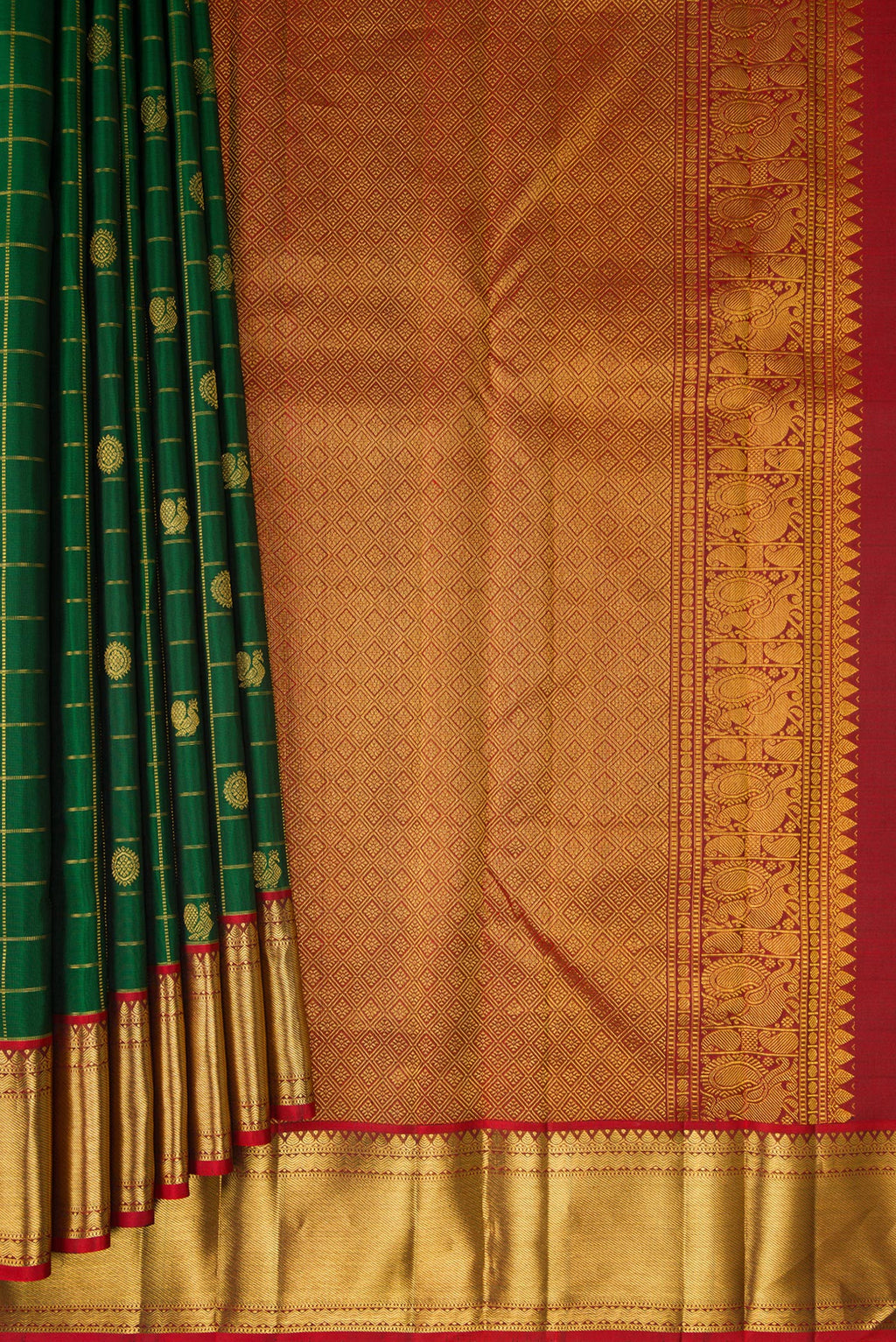Pleats and pallu of Bottle Green Kanjivaram Silk Saree with Checked design on the body and Zari Border. 
