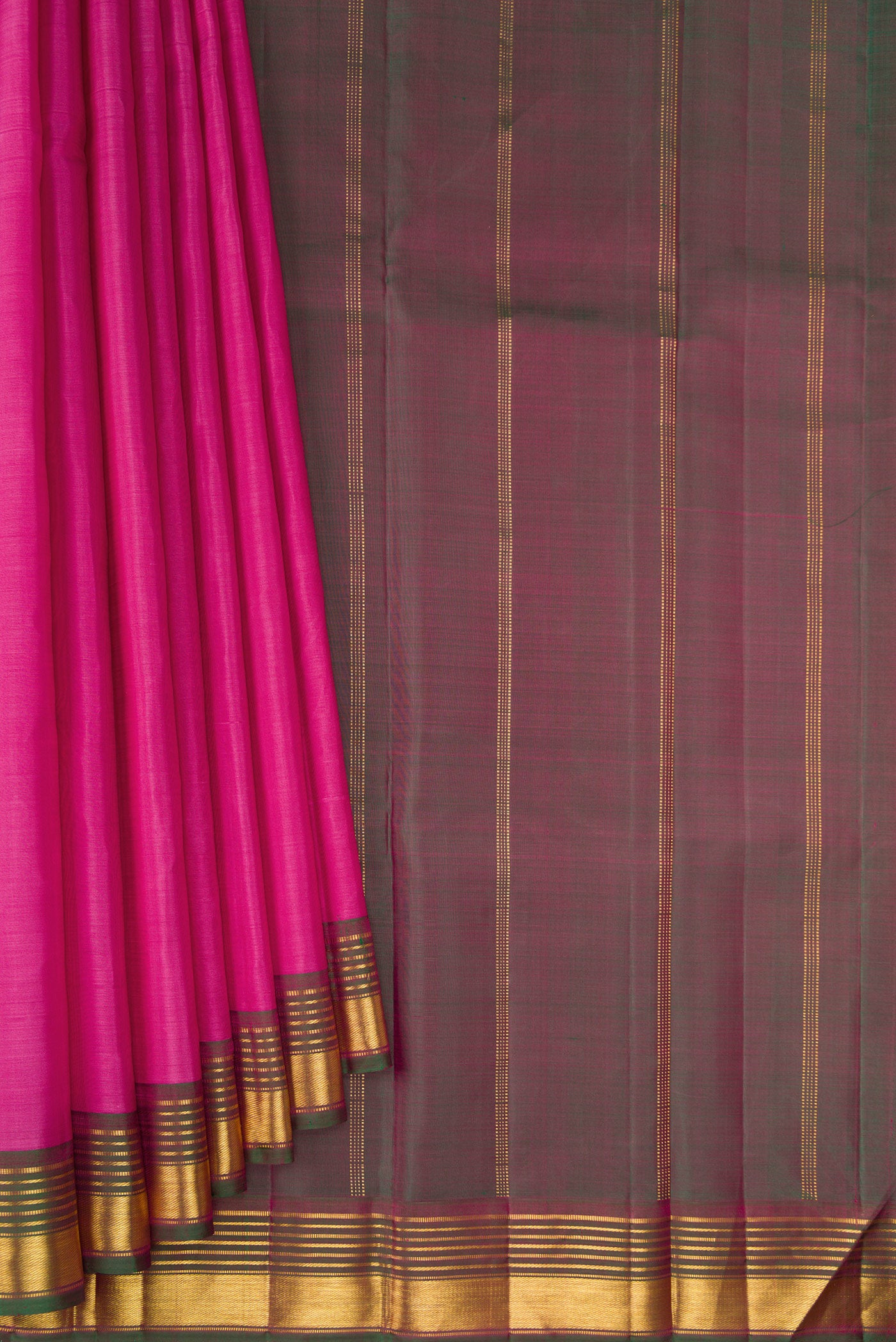 Pleats and pallu of Pink Kanjivaram Silk Saree with Plain Body and Zari Border. 