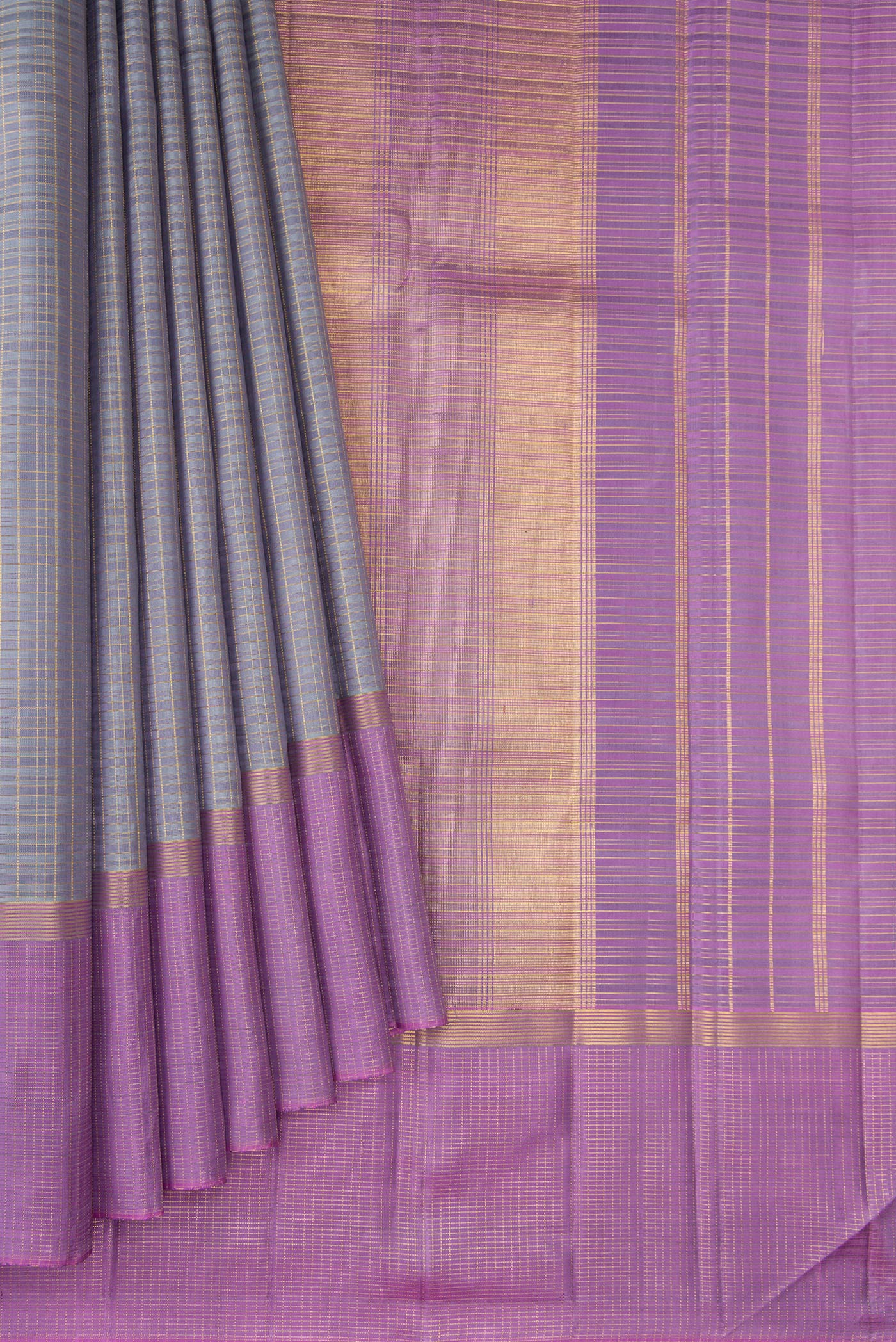 Pleats and pallu of Grey Kanjivaram Silk Saree with Checked design on the body and Zari Border. 