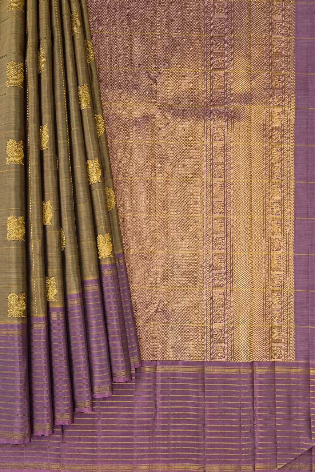 Pleats and pallu of Mehandi Green Kanjivaram Silk Saree with Checked design on the body and Zari Border. 