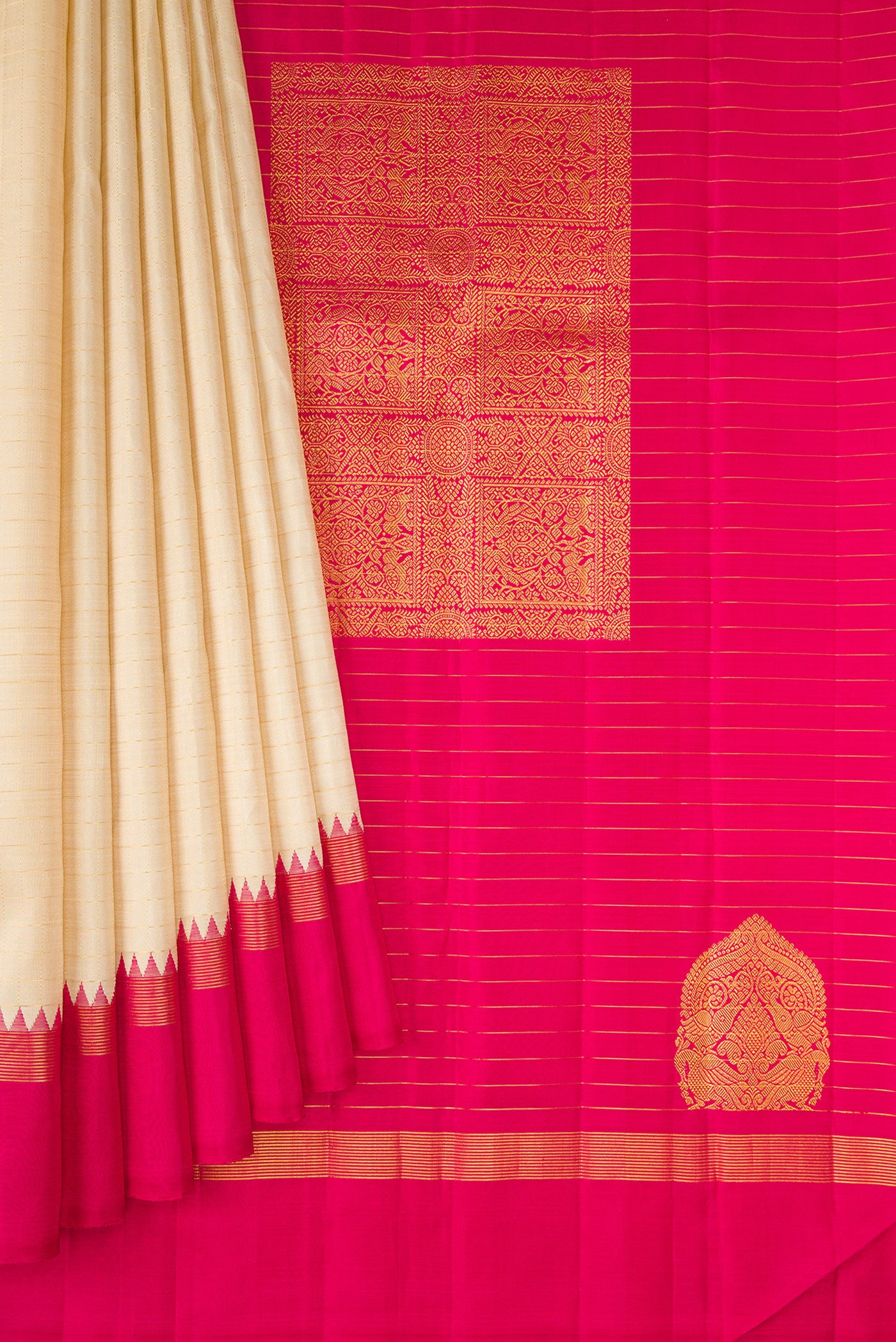 Pleats and pallu of Beige Kanjivaram Silk Saree with Checked design on the body and Temple Border. 