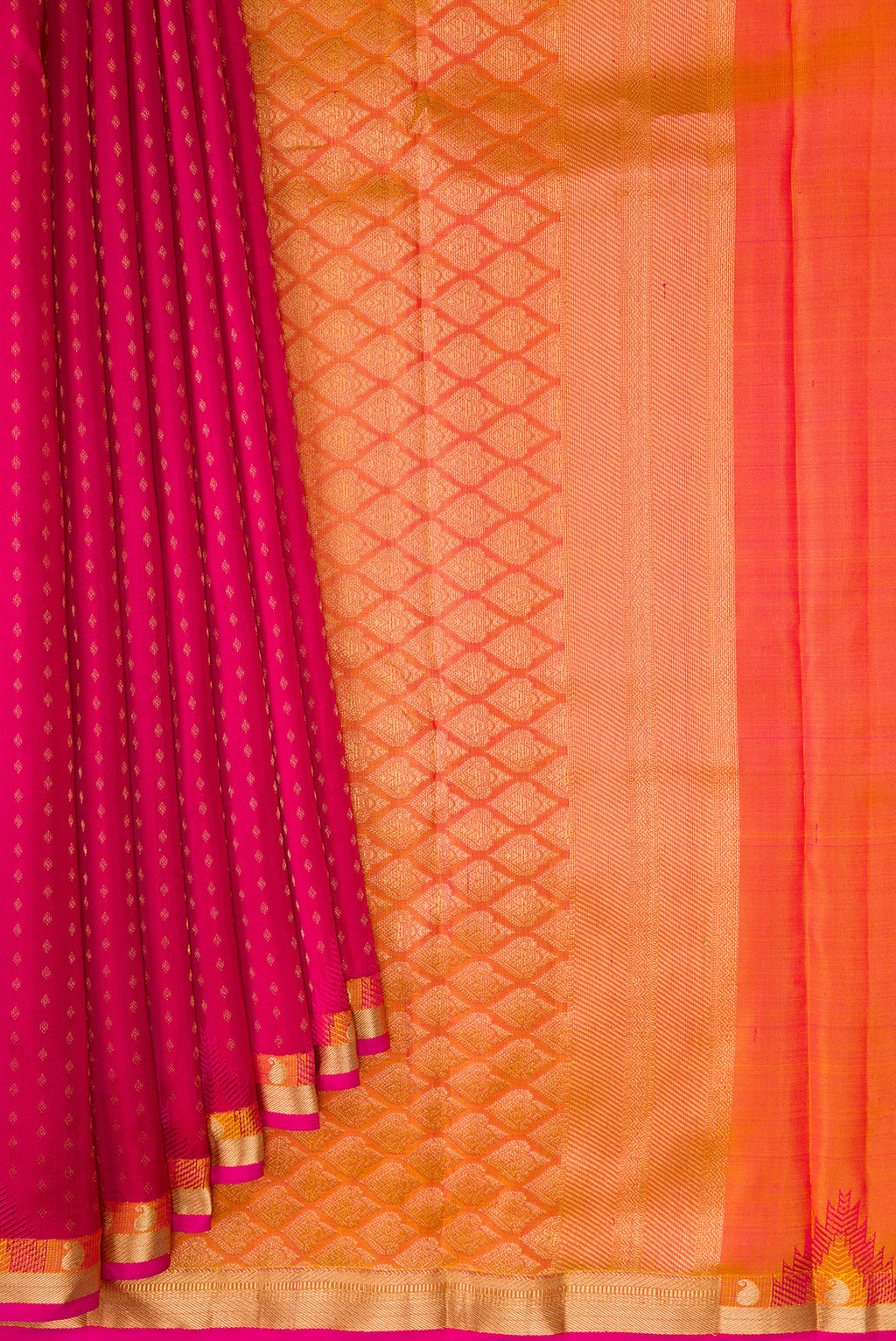 Pleats and pallu of Pink Kanchipuram Silk Saree with Zari Butta on the body and Zari Border. 