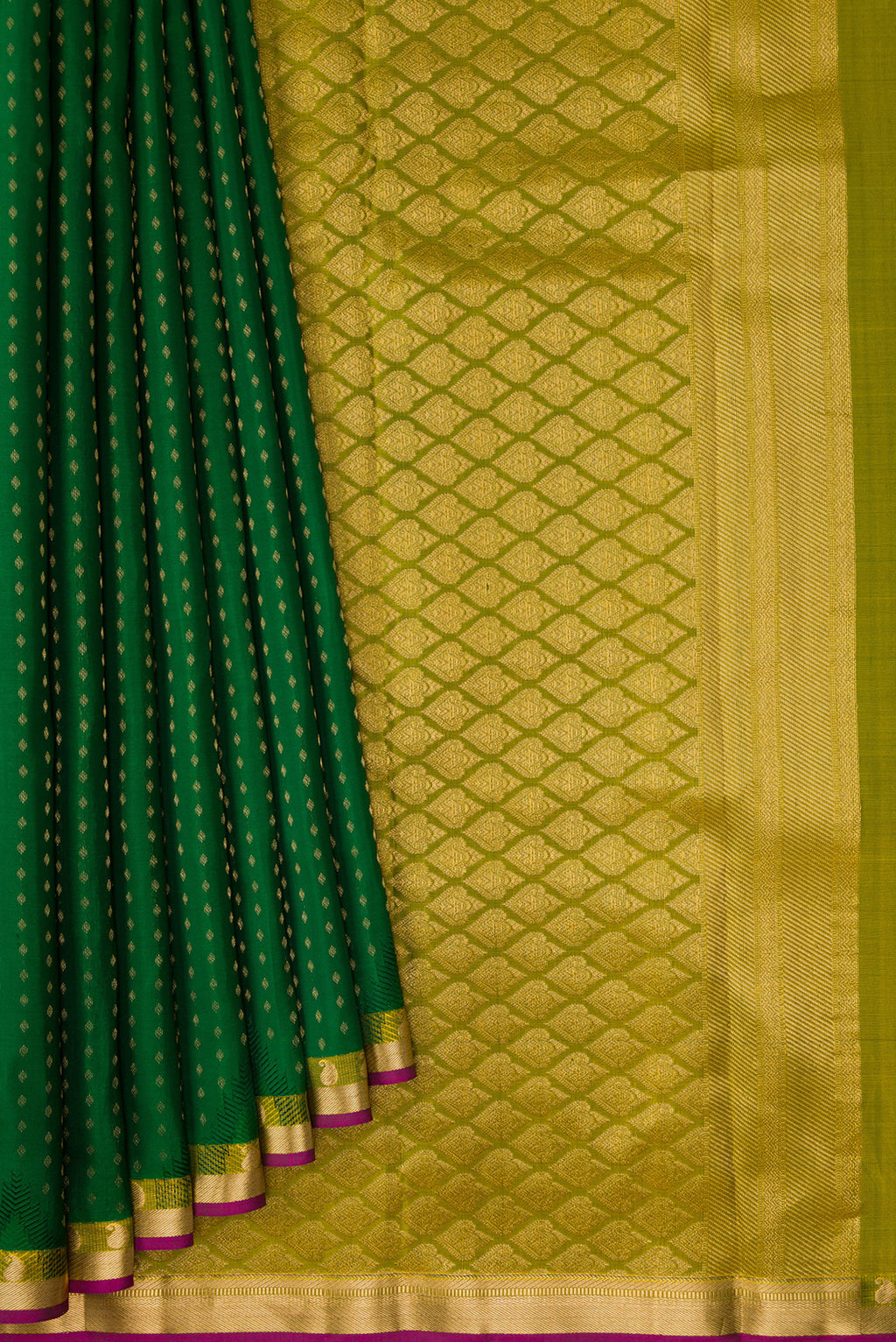 Pleats and pallu of Green Kanchipuram Silk Saree with Zari Butta on the body and Zari Border. 