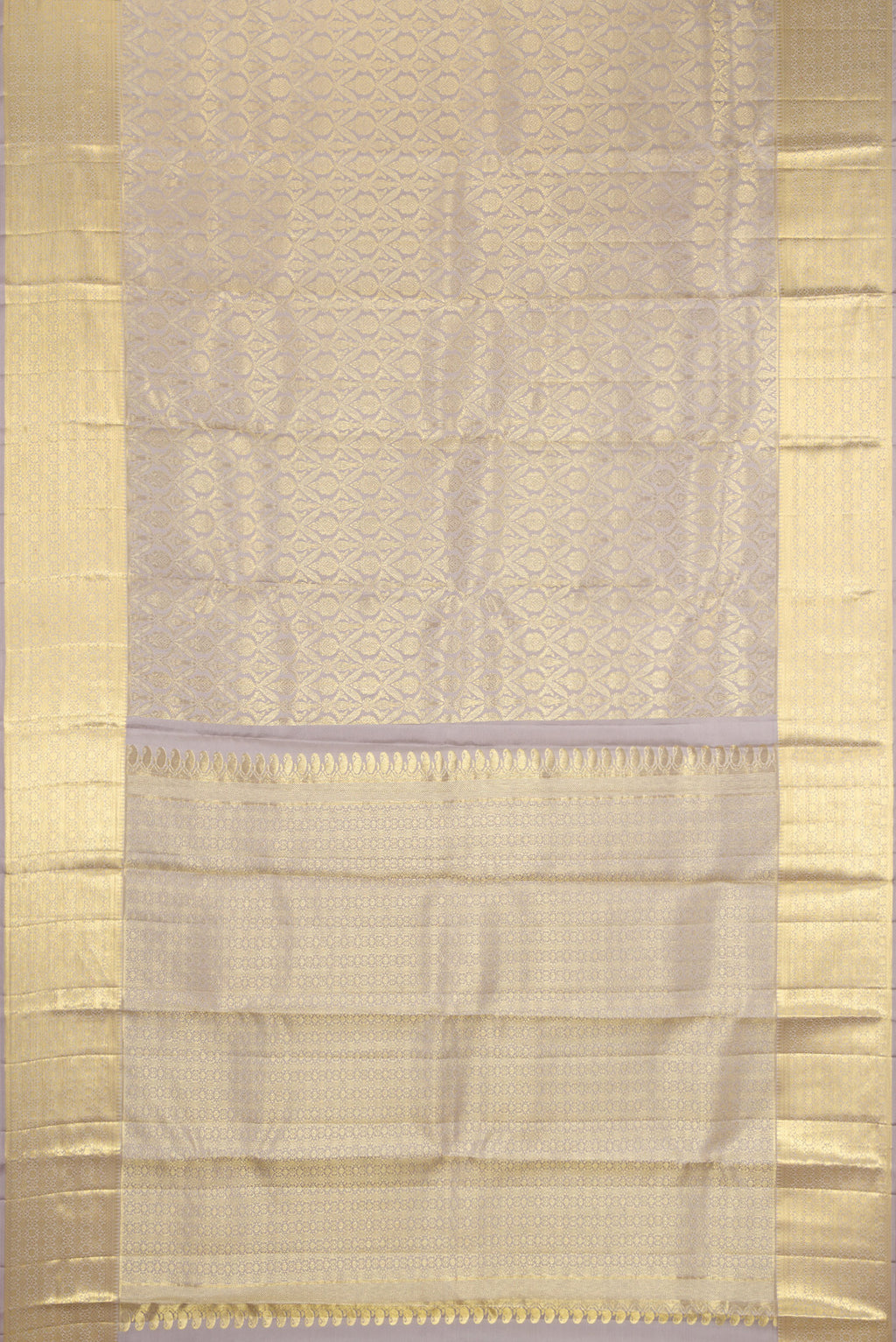 Flat view of Davys Grey Kanchipuram Silk Saree with Zari Brocade on the body and Zari Border. 