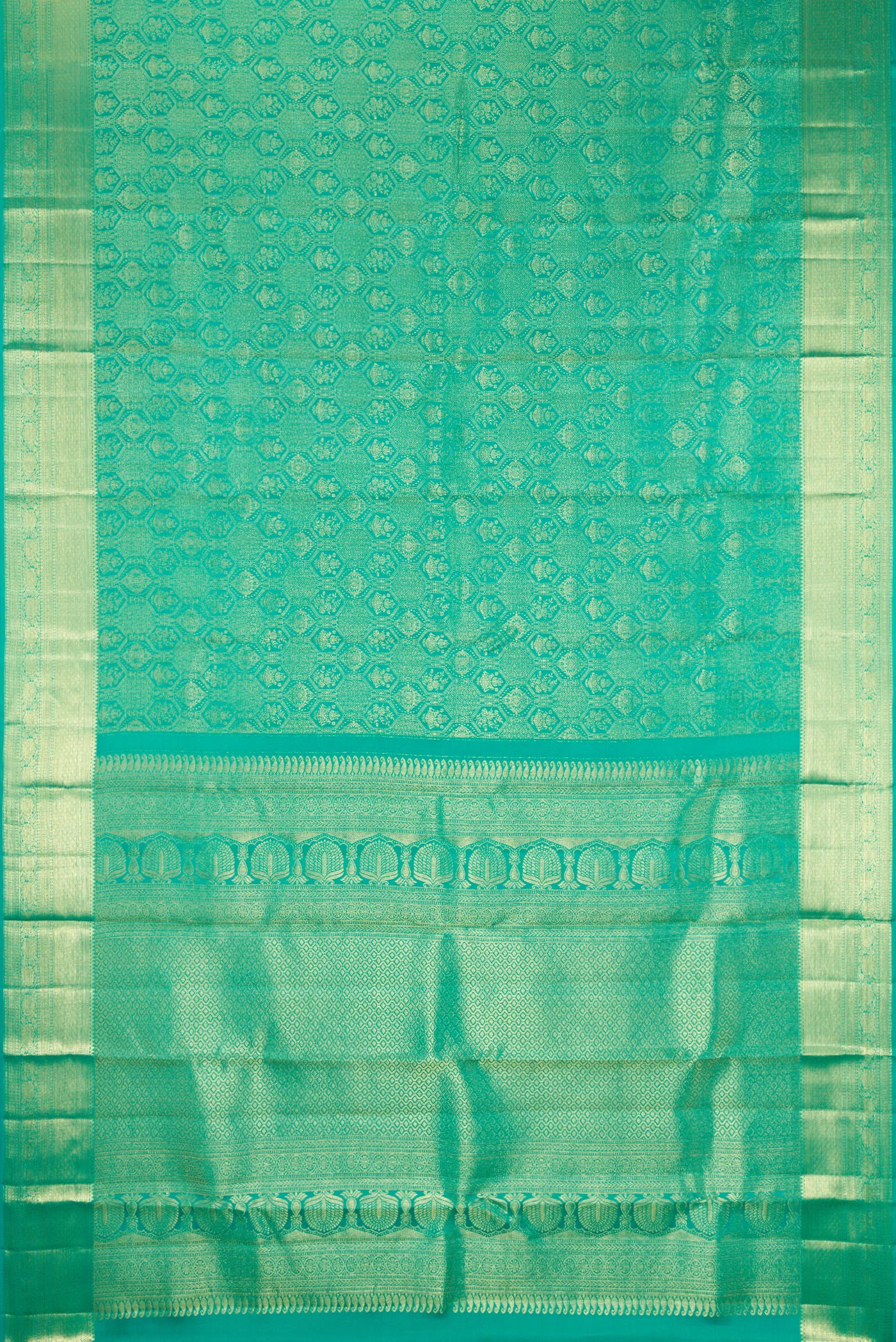 Flat view of Sea Green Kanchipuram Silk Saree with Zari Brocade on the body and Zari Border. 