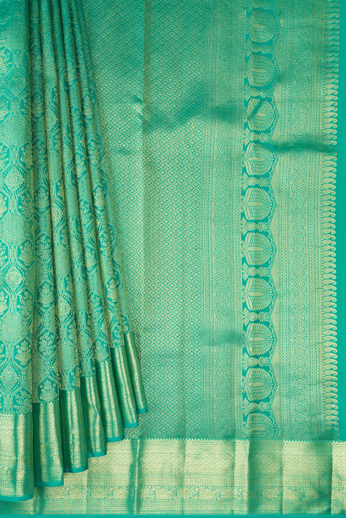 Pleats and pallu of Sea Green Kanchipuram Silk Saree with Zari Brocade on the body and Zari Border. 
