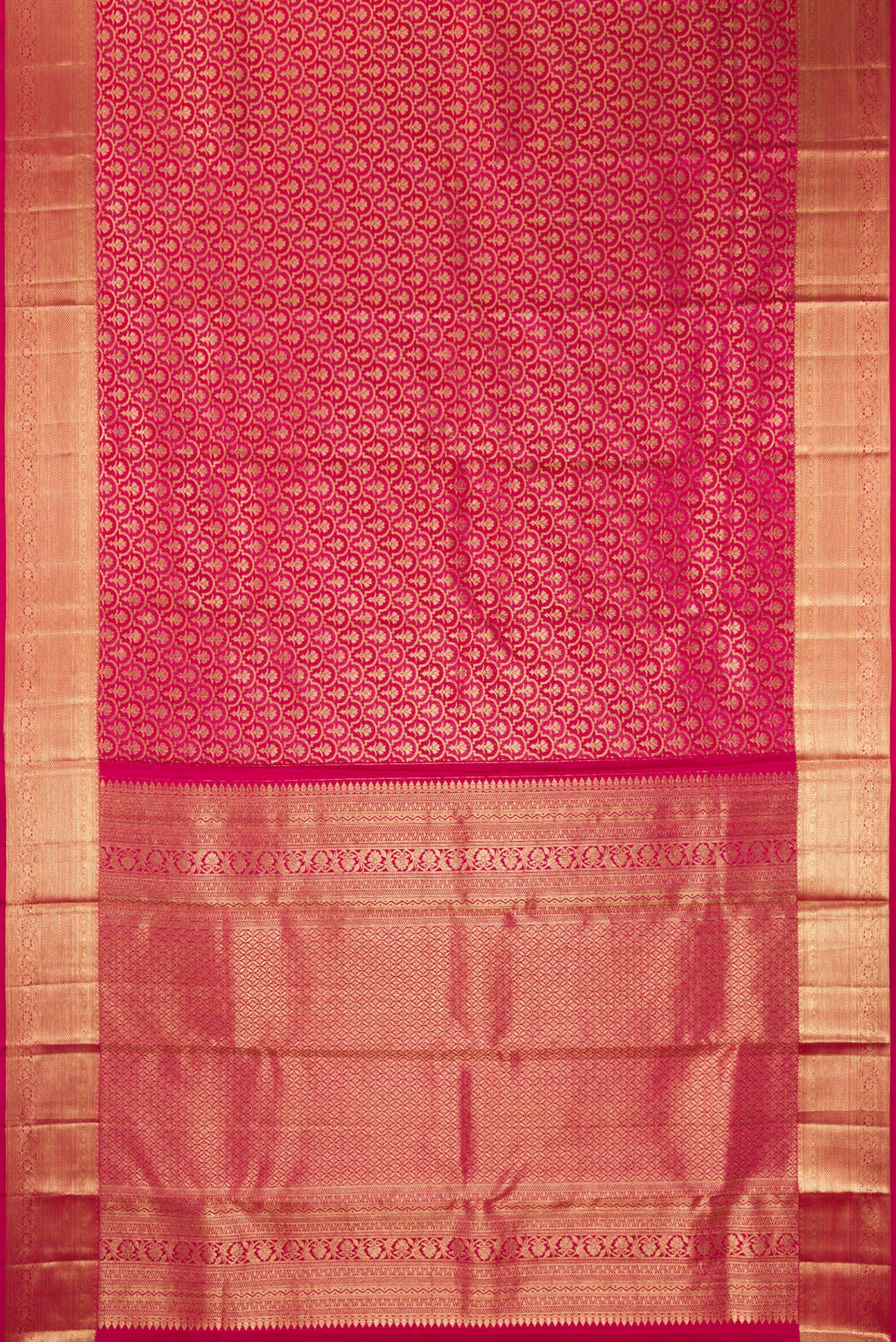 Flat view of Pure Silk Dark Pink Dual Tone Kanchipuram Saree with Zari Brocade on the body and Zari Border. 