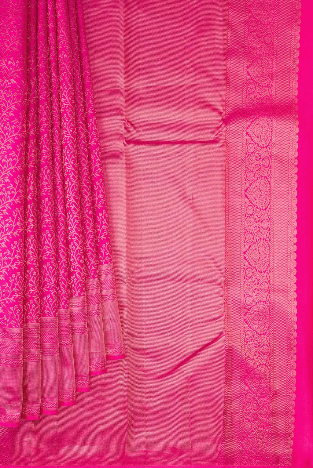 Pleats and pallu of Pure Silk Pink Kanchipuram Saree with Zari Brocade on the body and Fancy Border. 