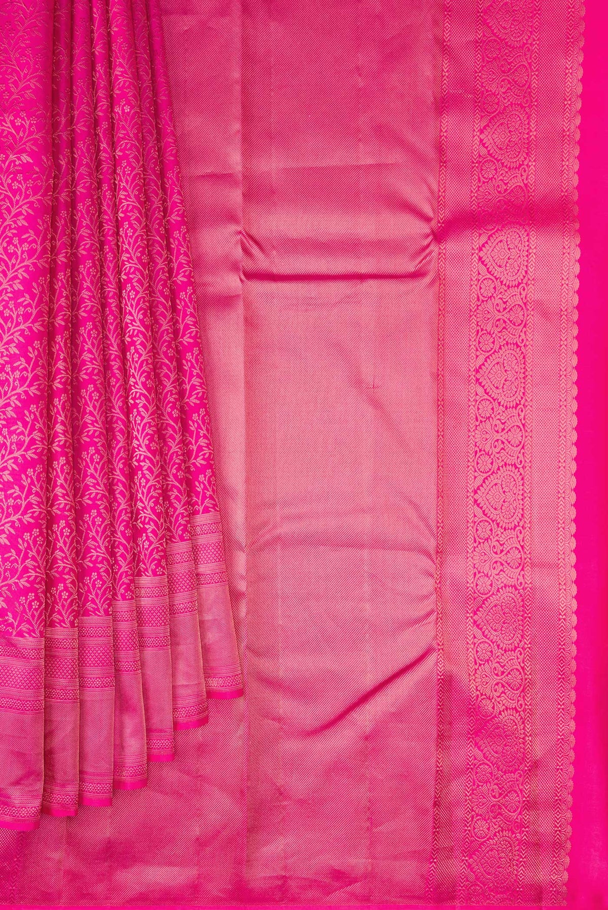 Pleats and pallu of Pure Silk Pink Kanchipuram Saree with Zari Brocade on the body and Fancy Border. 