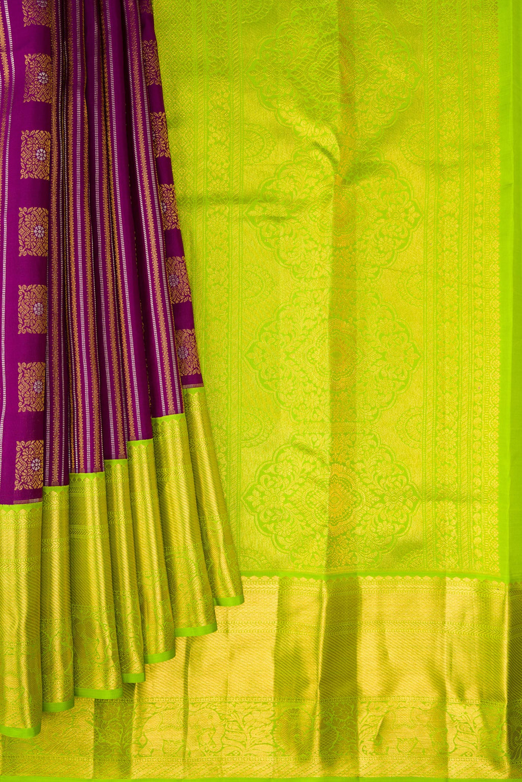 Pleats and pallu of Pure Silk Purple Kanjivaram Saree with Zari Brocade on the body and Zari Border. 