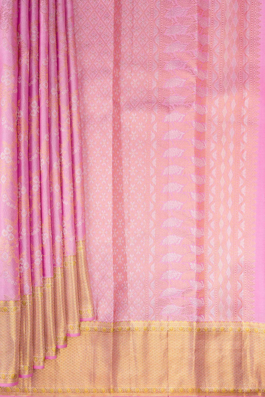 Pleats and pallu of Pure Silk Pink Kanjivaram Saree with Zari Brocade on the body and Zari Border. 