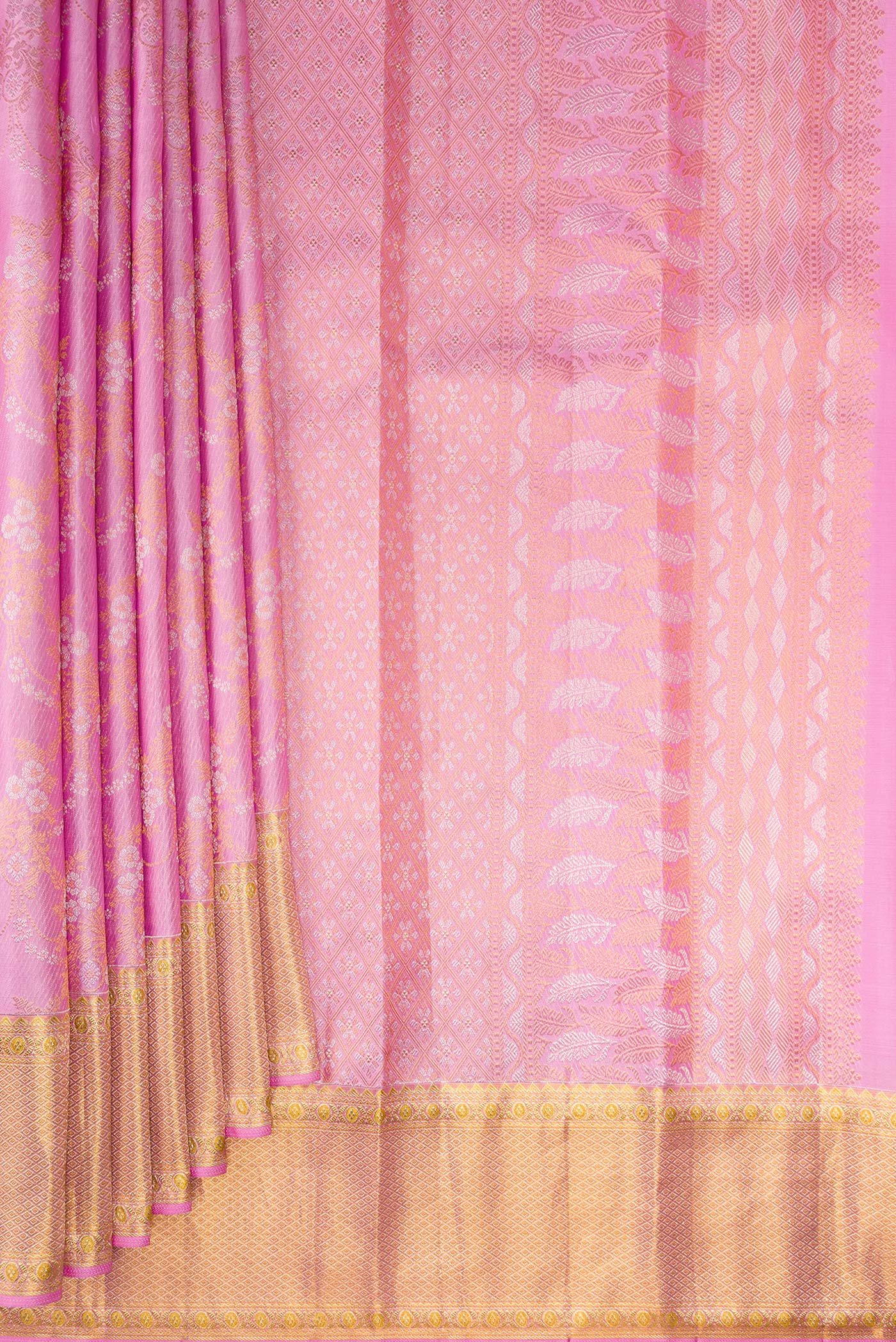 Pleats and pallu of Pure Silk Pink Kanjivaram Saree with Zari Brocade on the body and Zari Border. 