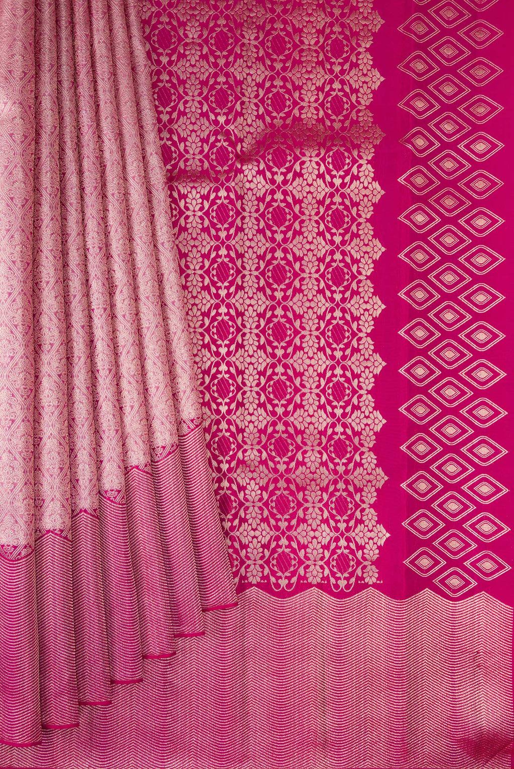 Pleats and pallu of Rose pink Dual Tone Kanchipuram Tissue Silk Saree with Zari Brocade on the body and Fancy Border. 