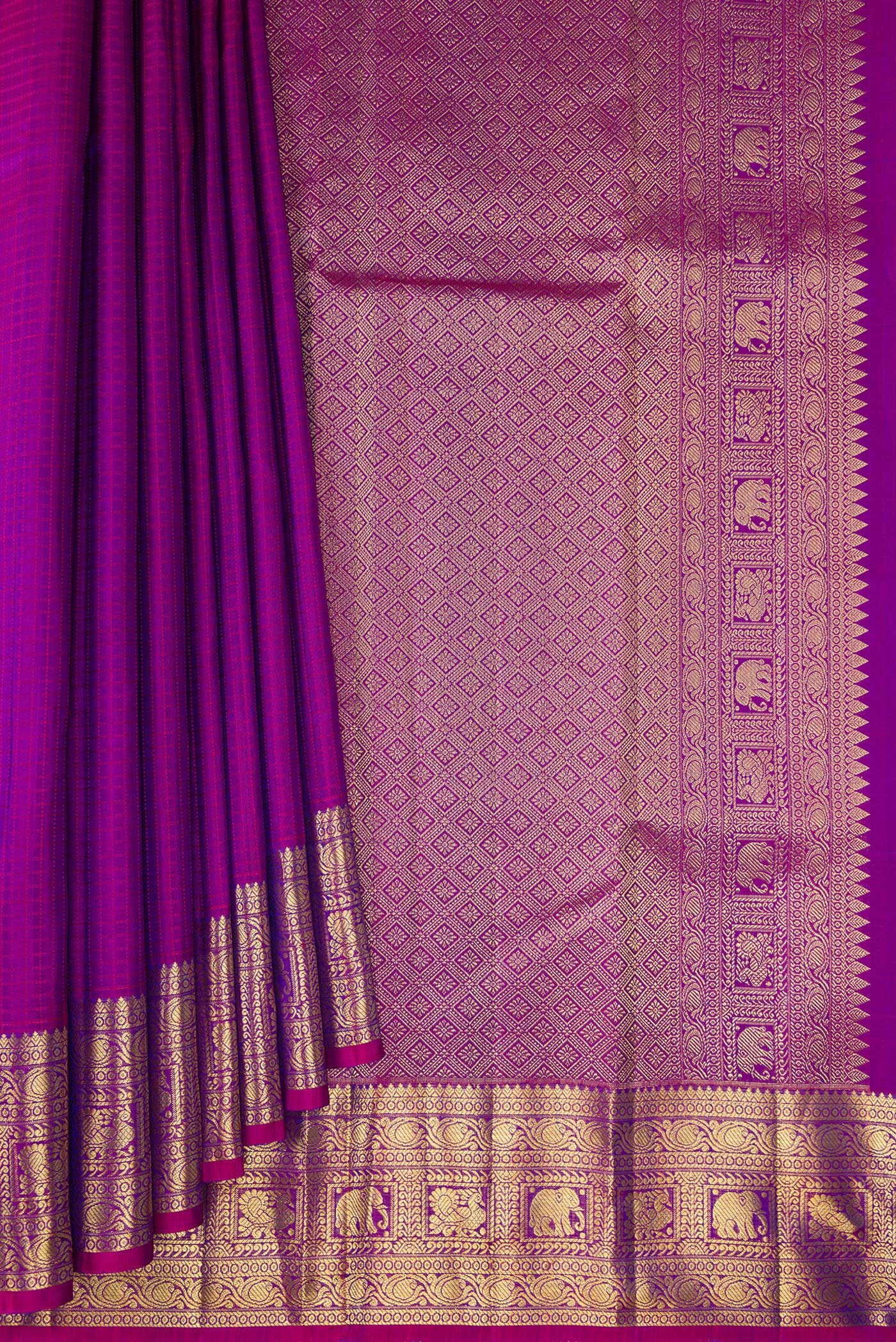 Pleats and pallu of Pure Silk Purple Kanchipuram Saree with Checked design on the body and Zari Border. 