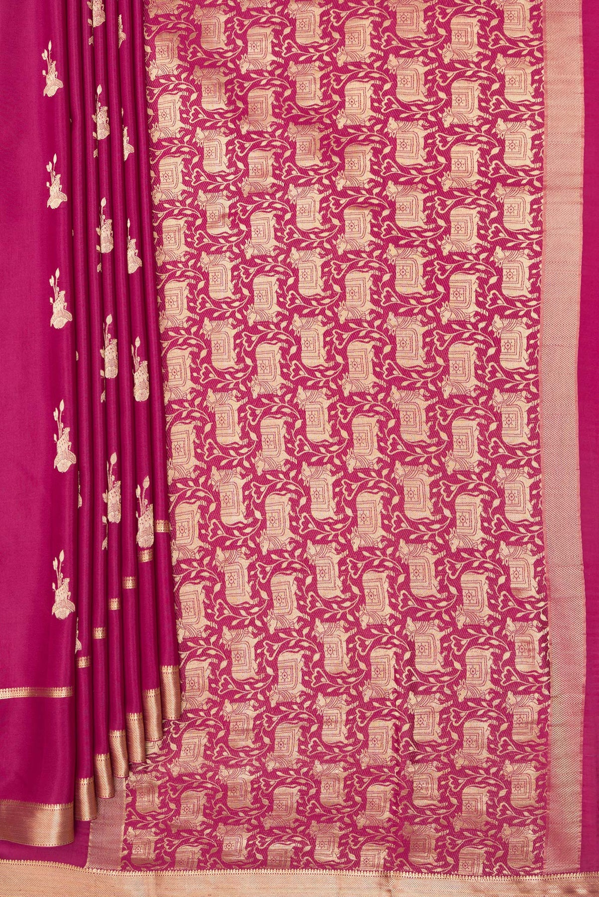 Pleats and pallu of Magenta Dual Tone Banarasi Georgette Saree with Zari Butta on the body and Zari Border. 