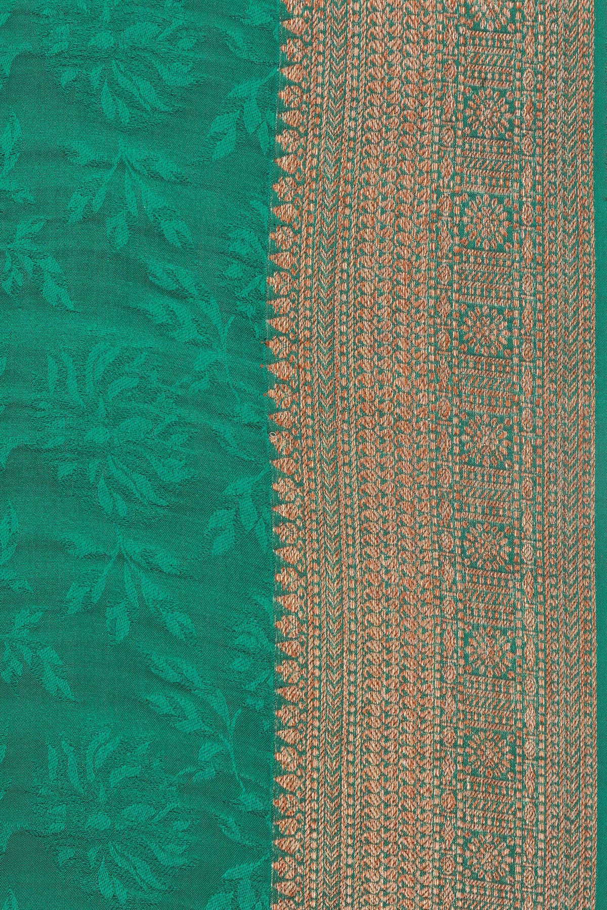 Border image of Green Dual Tone Banarasi Georgette Saree with Jacquard design on the body and Zari Border. 