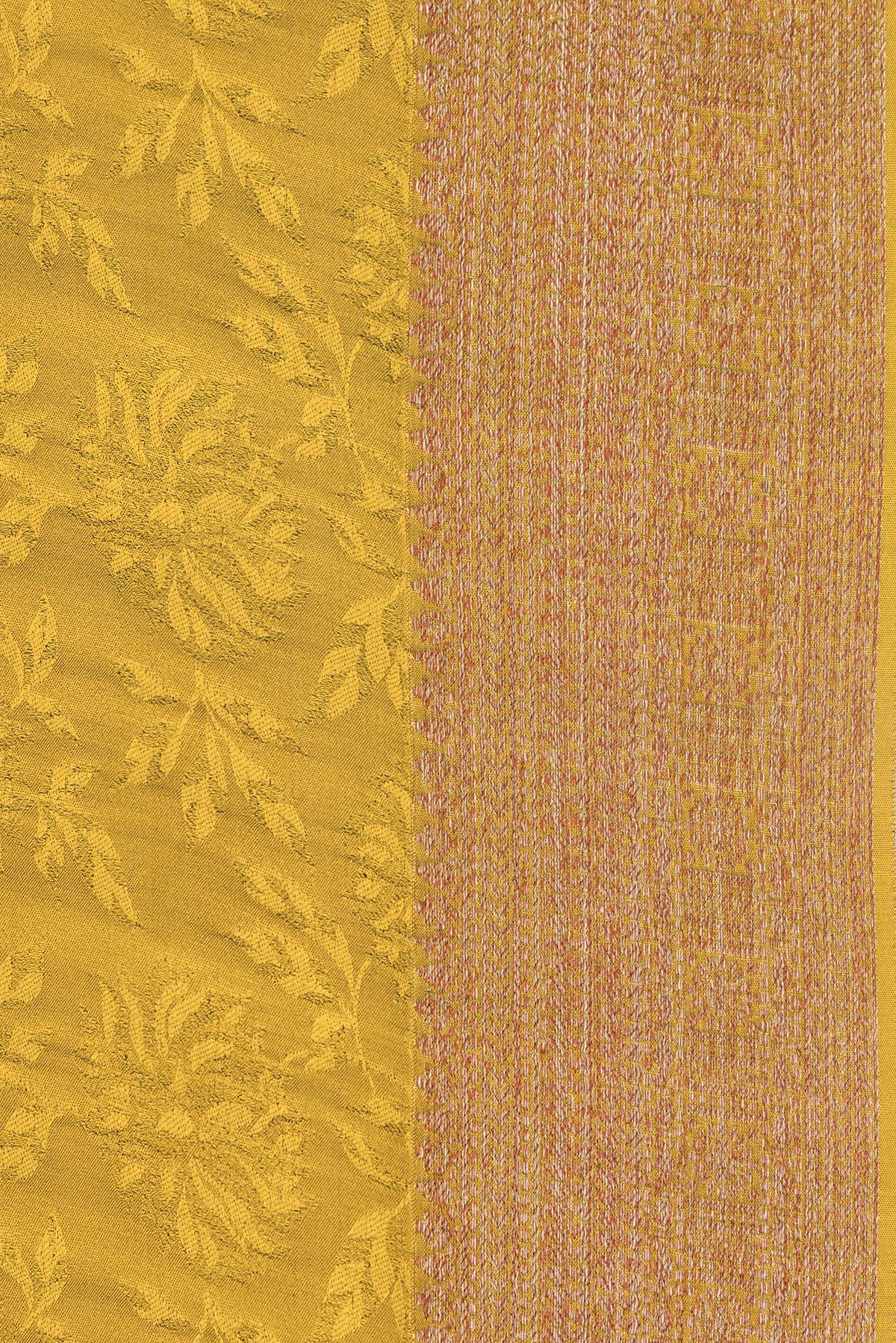 Border image of Mehandi Green Dual Tone Banarasi Georgette Saree with Jacquard design on the body and Zari Border. 