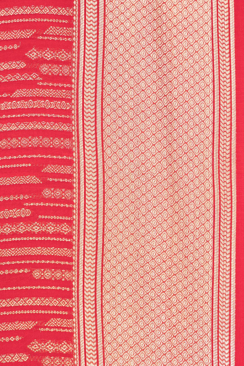 Border image of Red Dual Tone Banarasi Georgette Saree with Zari Brocade on the body and Zari Border. 