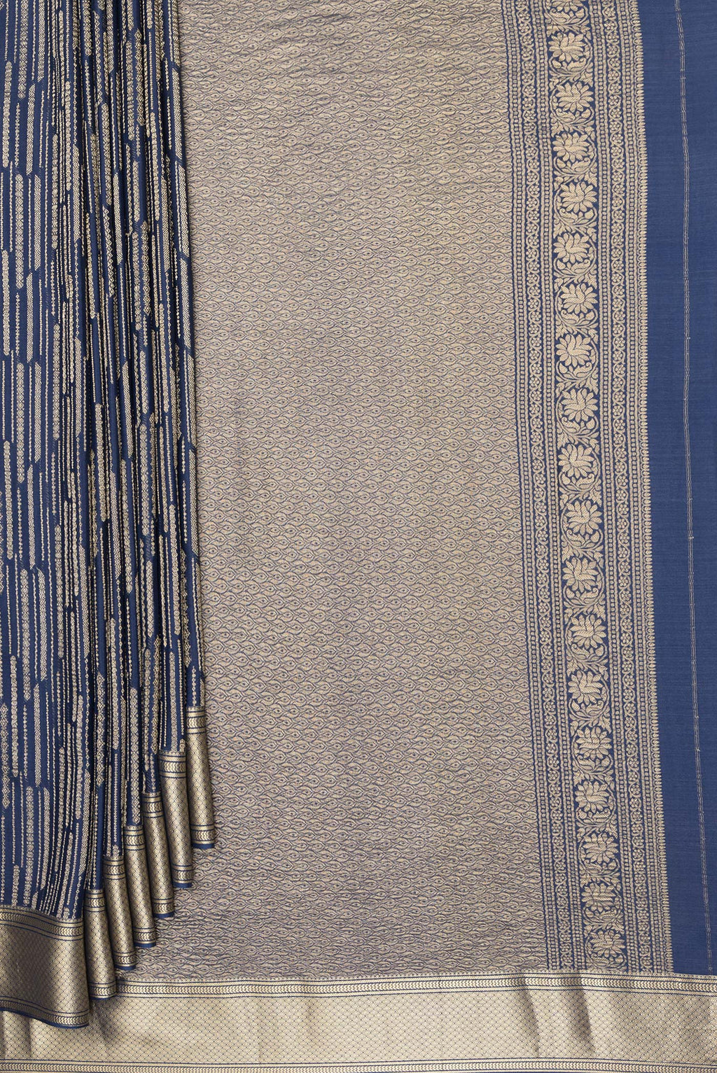 Pleats and pallu of Pure Silk Navy Blue Dual Tone Banarasi Georgette Saree with Zari Brocade on the body and Zari Border. 