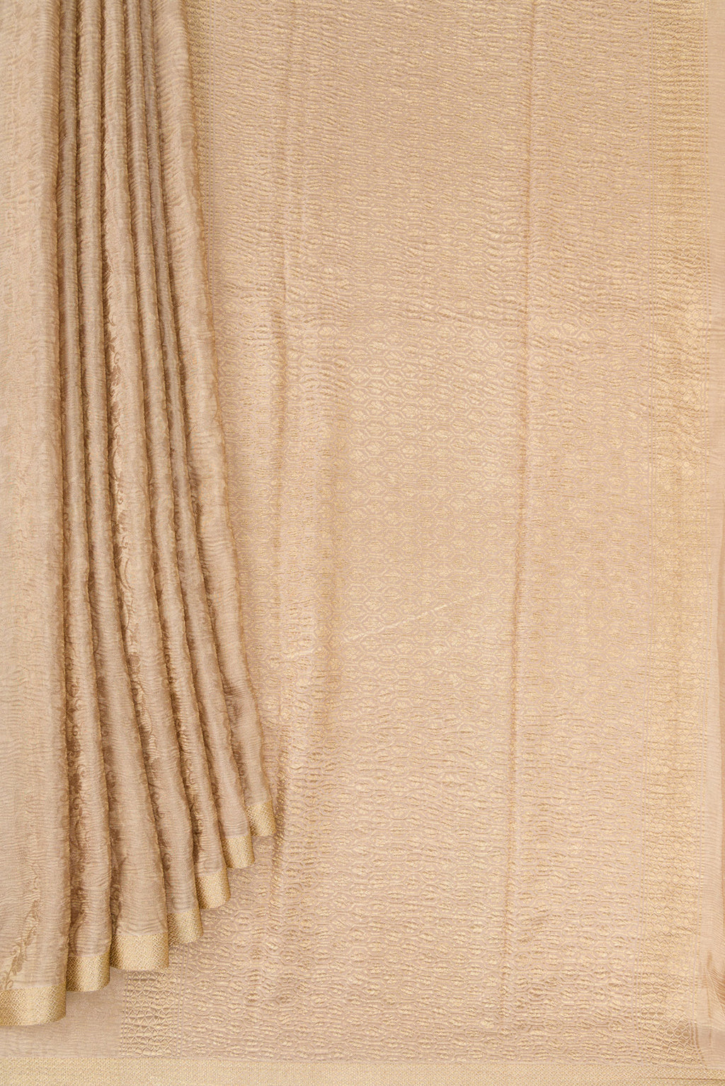 Pleats and pallu of Dark Beige Dual Tone Mysore Crepe Saree with Zari Brocade on the body and Zari Border. 