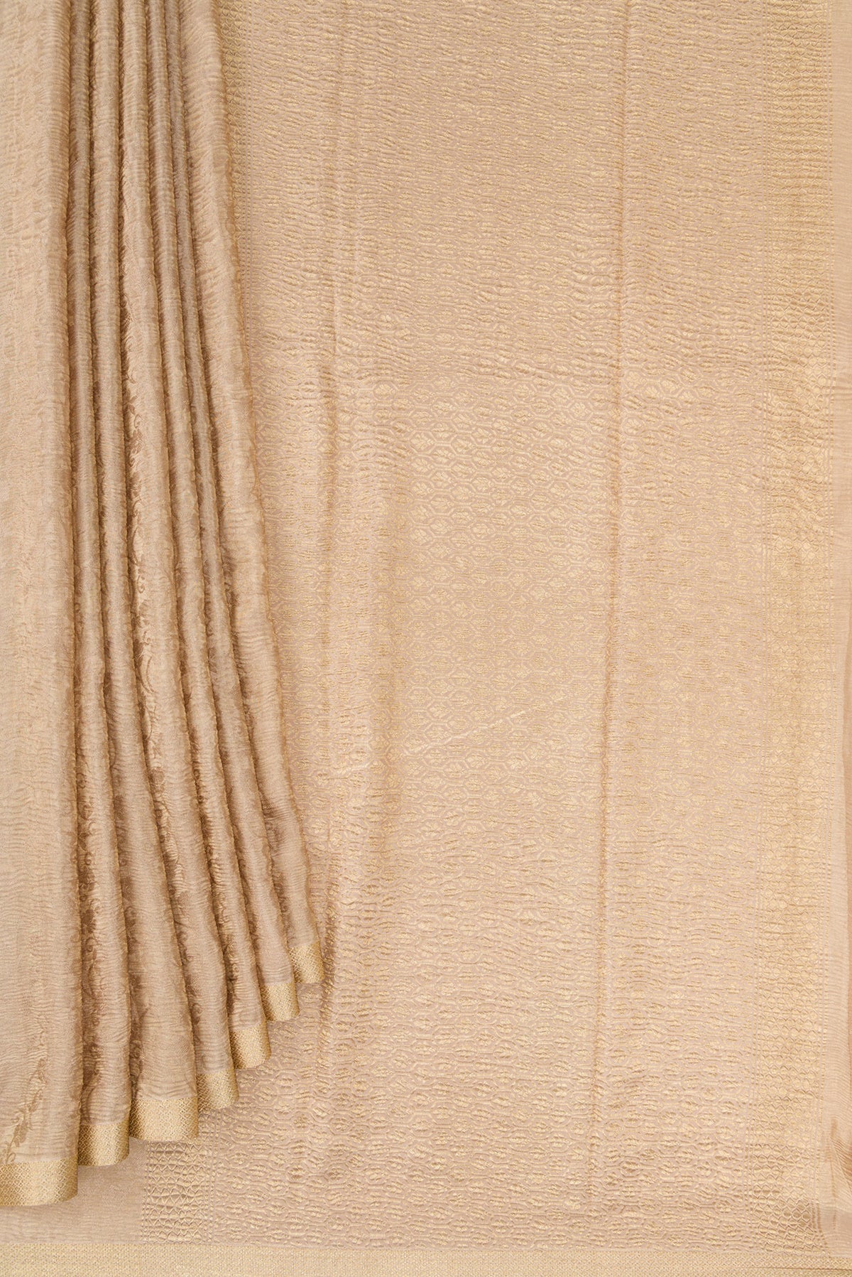 Pleats and pallu of Dark Beige Dual Tone Mysore Crepe Saree with Zari Brocade on the body and Zari Border. 