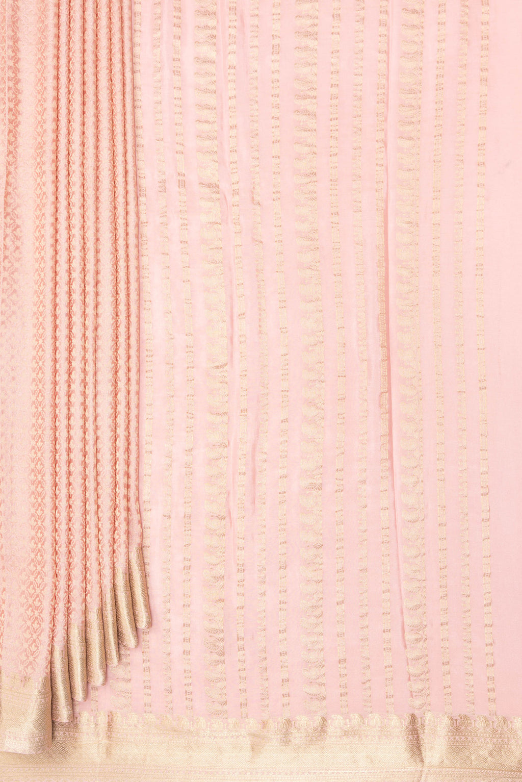 Pleats and pallu of Peach Dual Tone Banarasi Georgette Saree with Zari Brocade on the body and Zari Border. 