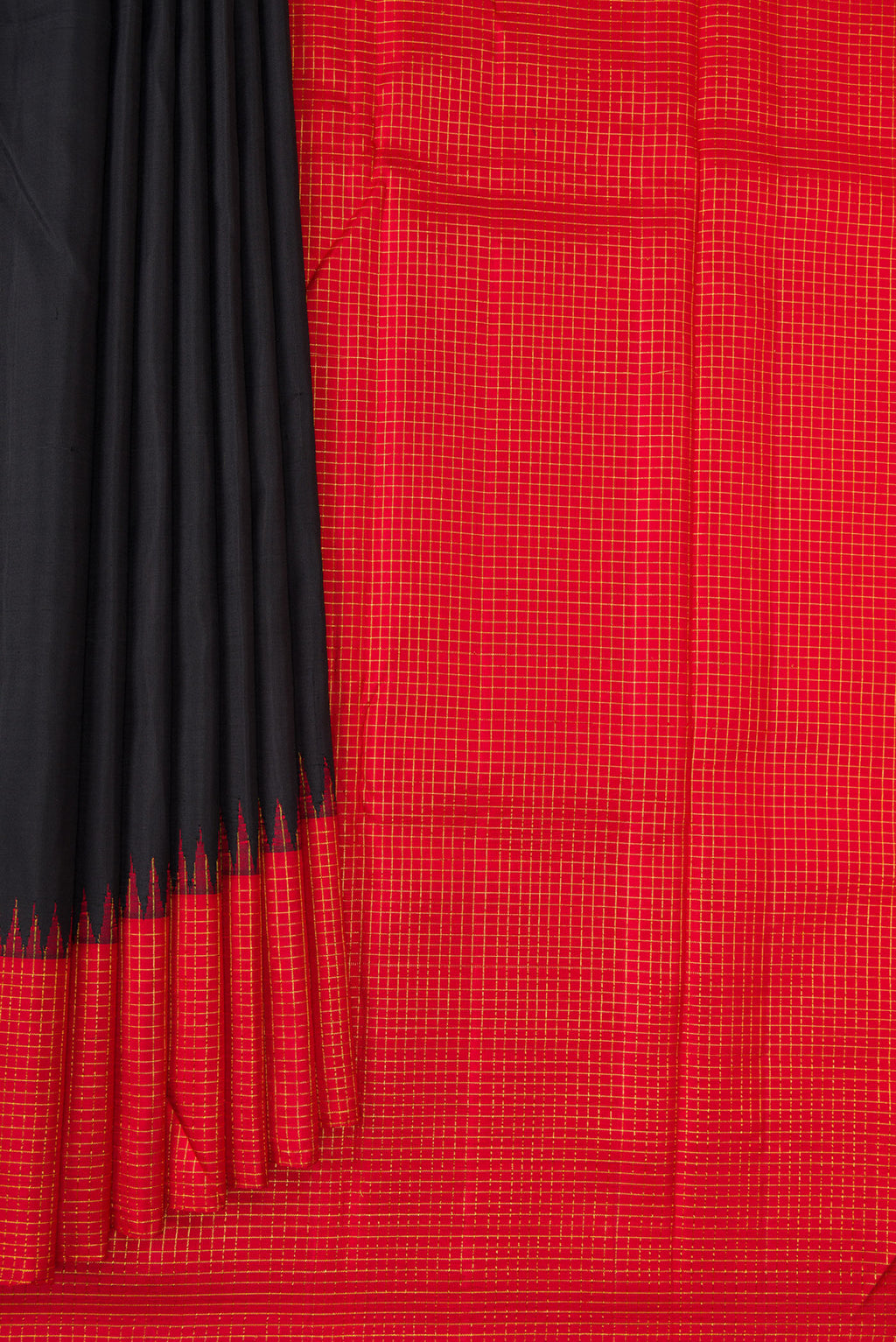 Pleats and pallu of Pure Silk Pure Zari Black Kanchipuram Saree with Plain Body and Checks Border. 