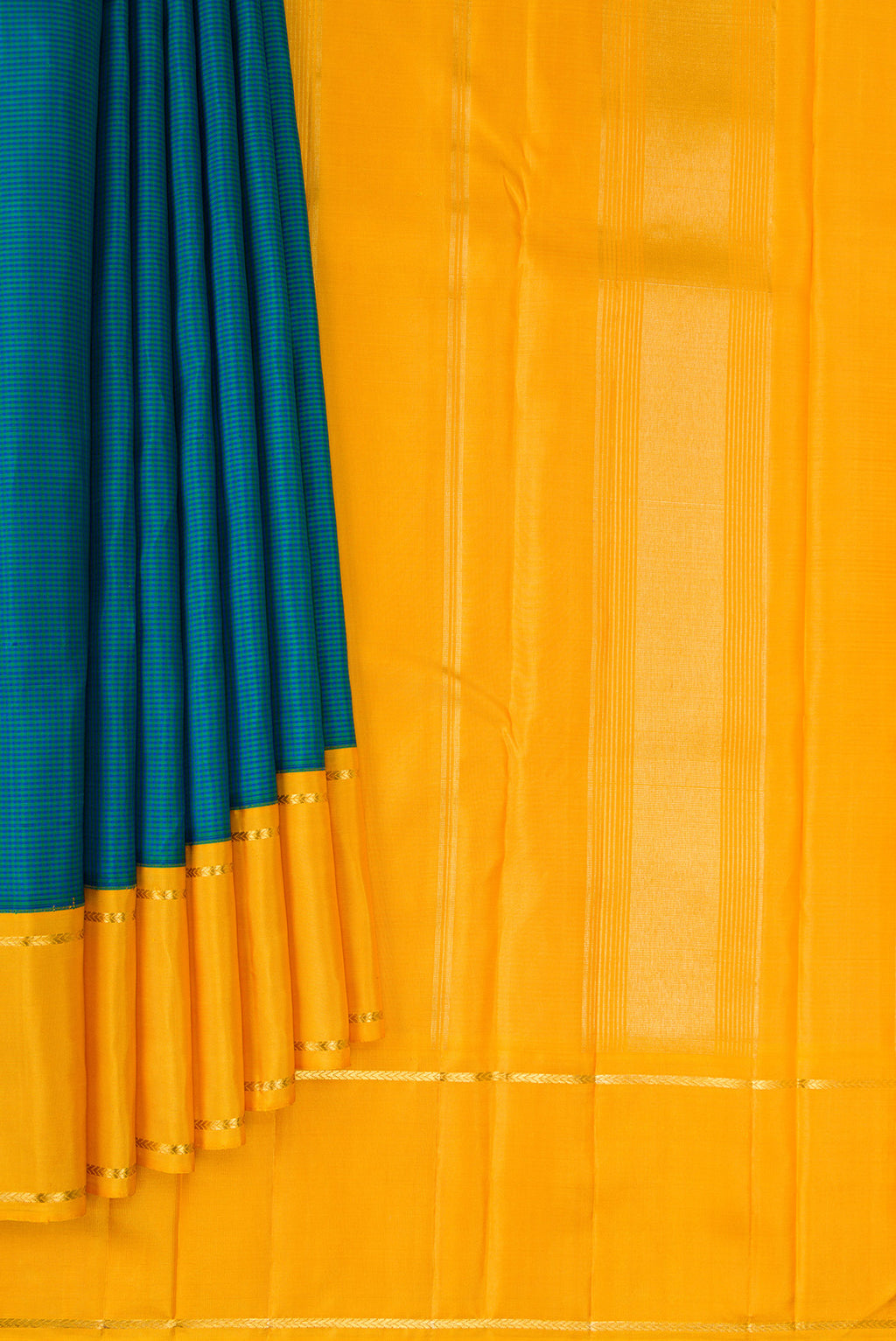 Pleats and pallu of Pure Silk Peacock Blue Dual Tone Kanjivaram Saree with Checked design on the body and Zari Border. 