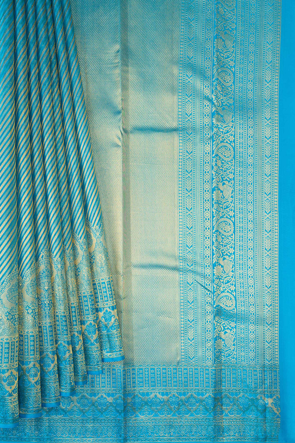 Pleats and pallu of Pure Silk Sky Blue Kanchipuram Saree with Zari Brocade on the body and Fancy Border. 