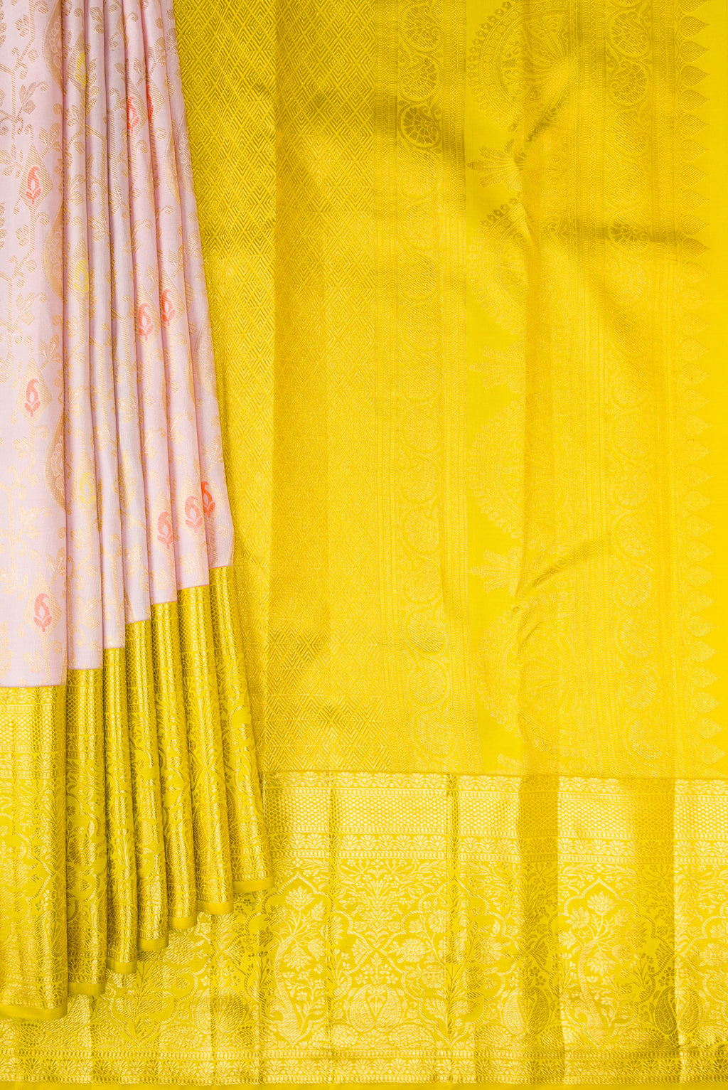 Pleats and pallu of Pure Silk Rose Gold Dual Tone Kanjivaram Saree with Zari Brocade on the body and Zari Border. 