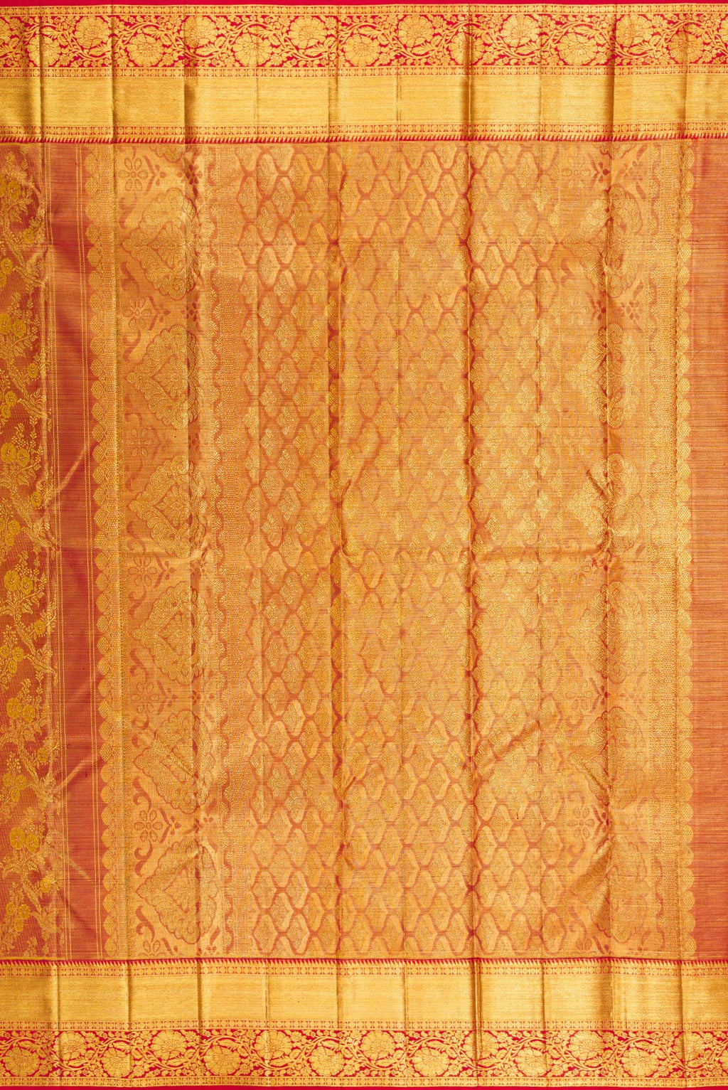 Close up image of the pallu of Pure Silk Maroon Dual Tone Kanjivaram Tissue Saree with Zari Brocade on the body and Zari Border. 