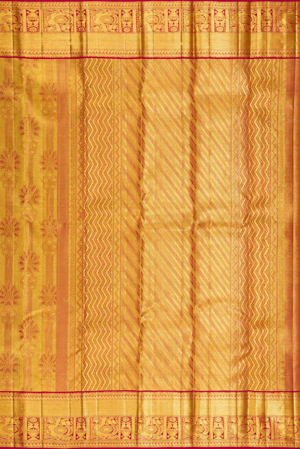 Close up image of the pallu of Gold Dual Tone Kanchipuram Tissue Saree with Zari Brocade on the body and Zari Border. 