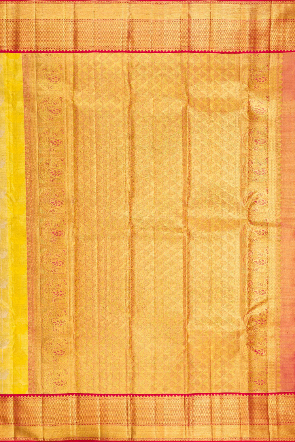 Close up image of the pallu of Pure Silk Yellow Dual Tone Kanchipuram Tissue Saree with Zari Brocade on the body and Zari Border. 