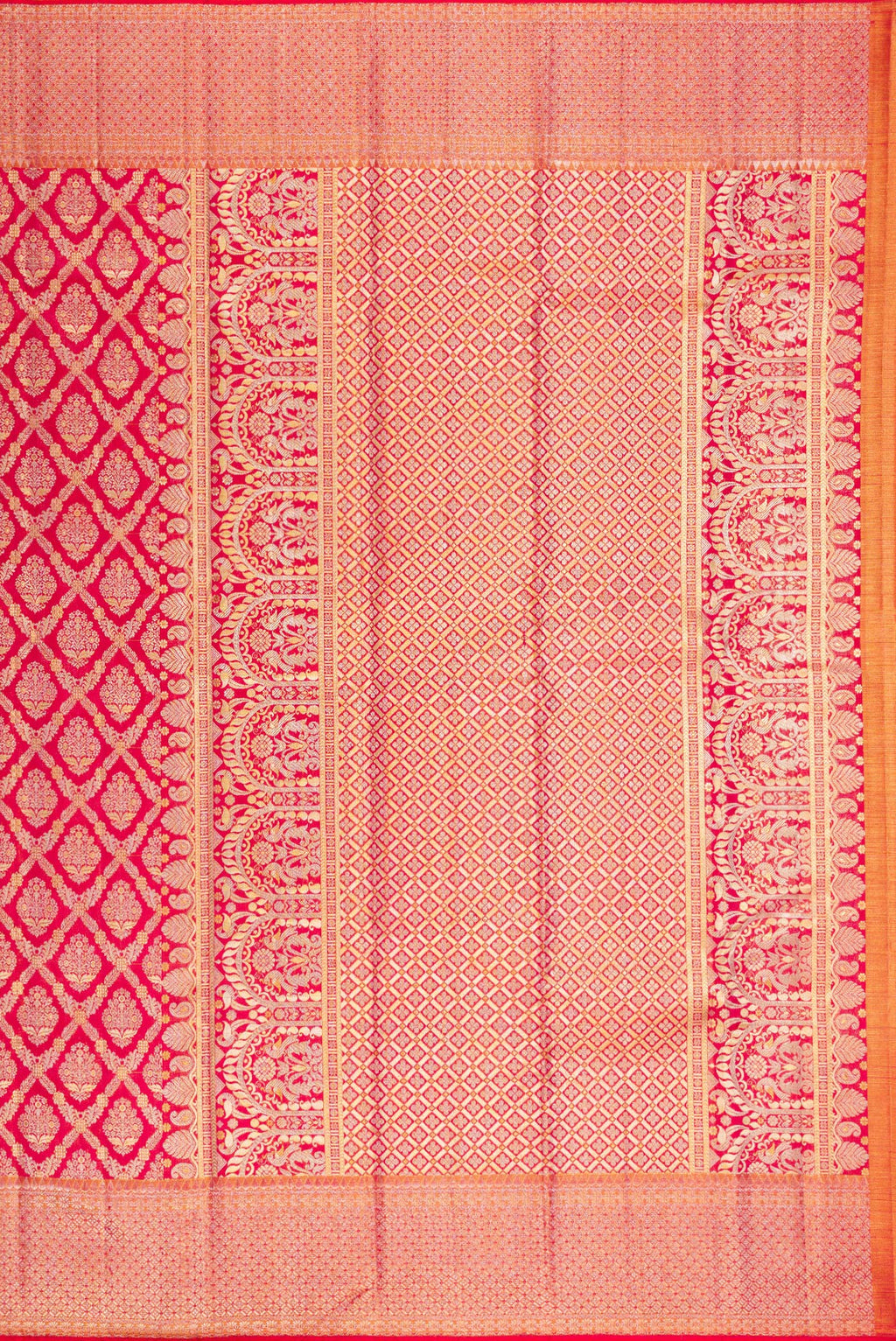 Close up image of the pallu of Dark Pink Dual Tone Kanchipuram Tissue Saree with Zari Brocade on the body and Fancy Border. 