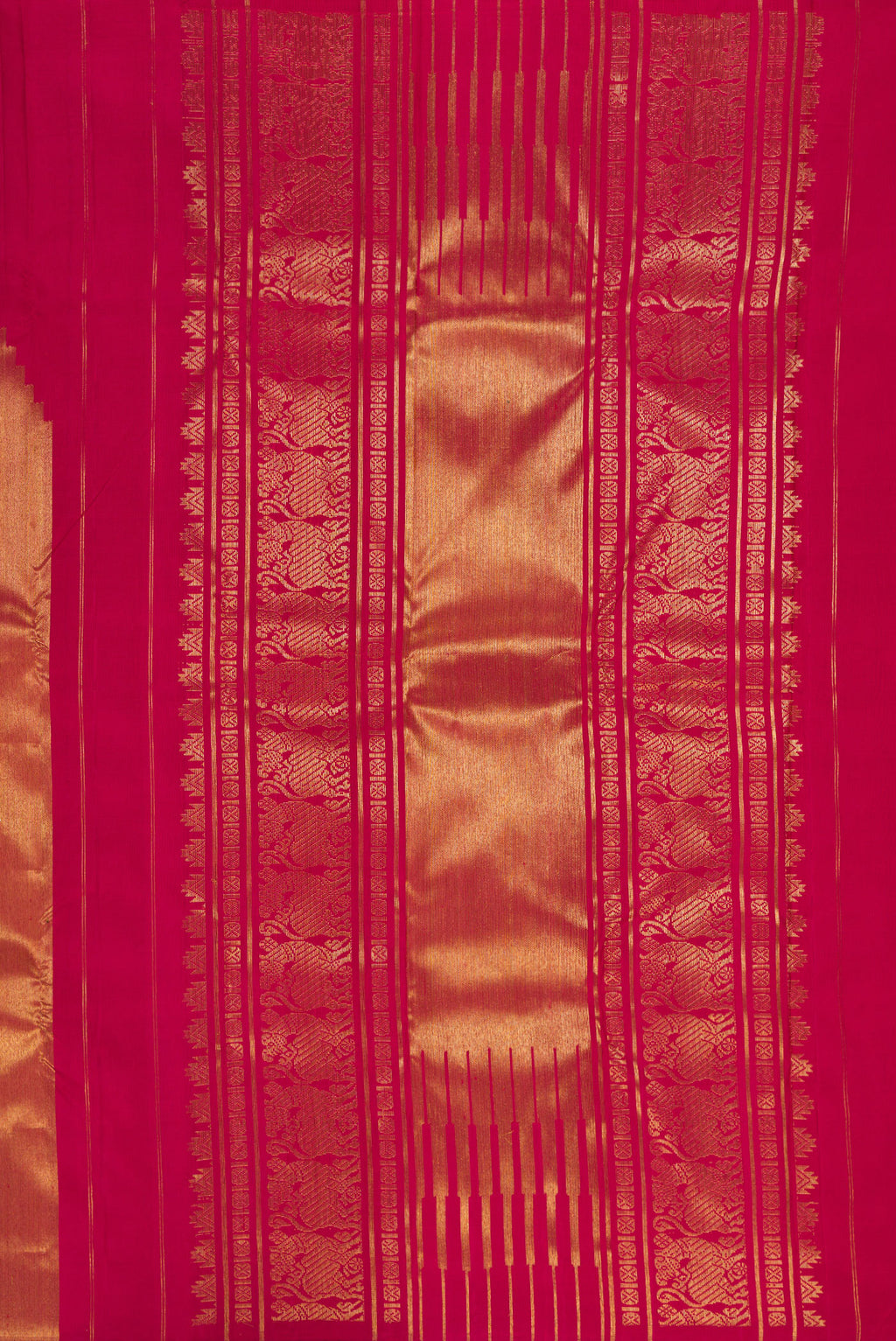 Close up image of the pallu of Pure Silk Pure Zari Maroon Kanjivaram Saree with Plain Body and Rising Temple Border. 