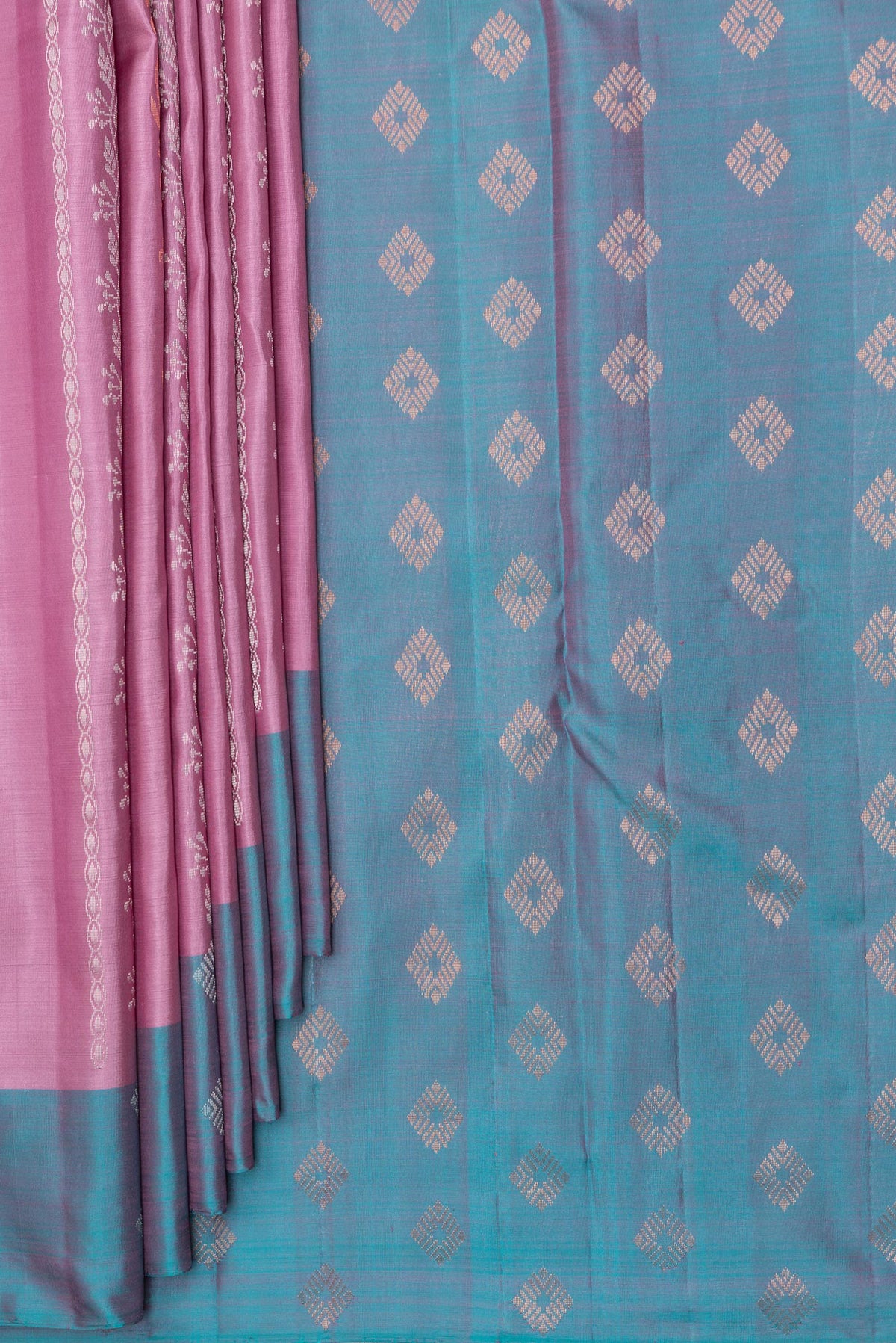 Pleats and pallu of Pure Silk Pink Kanchipuram Saree with Stripes on the body and Fancy Border. 