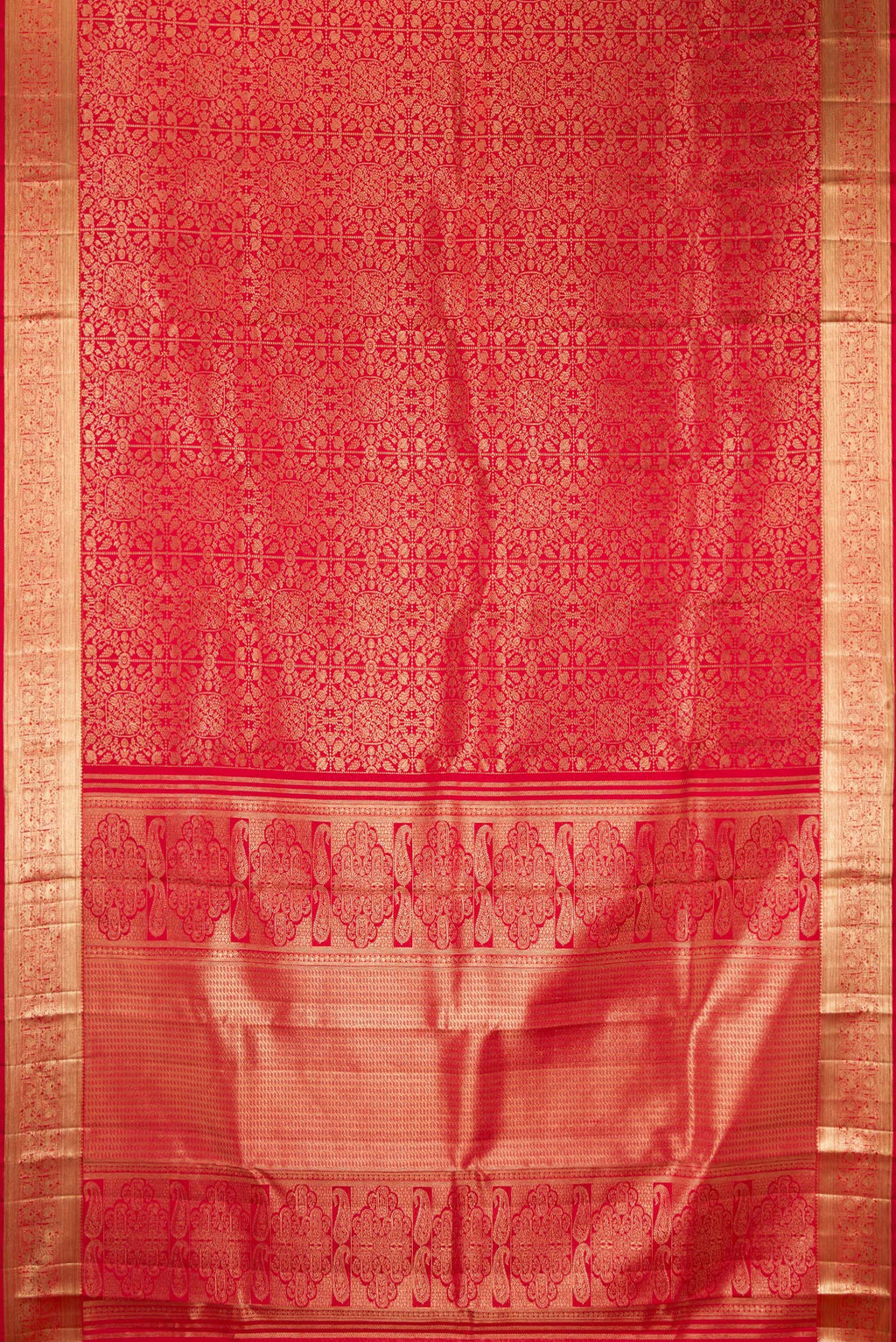 Flat view of Pure Silk Red Kanchipuram Saree with Zari Brocade on the body and Zari Border. 
