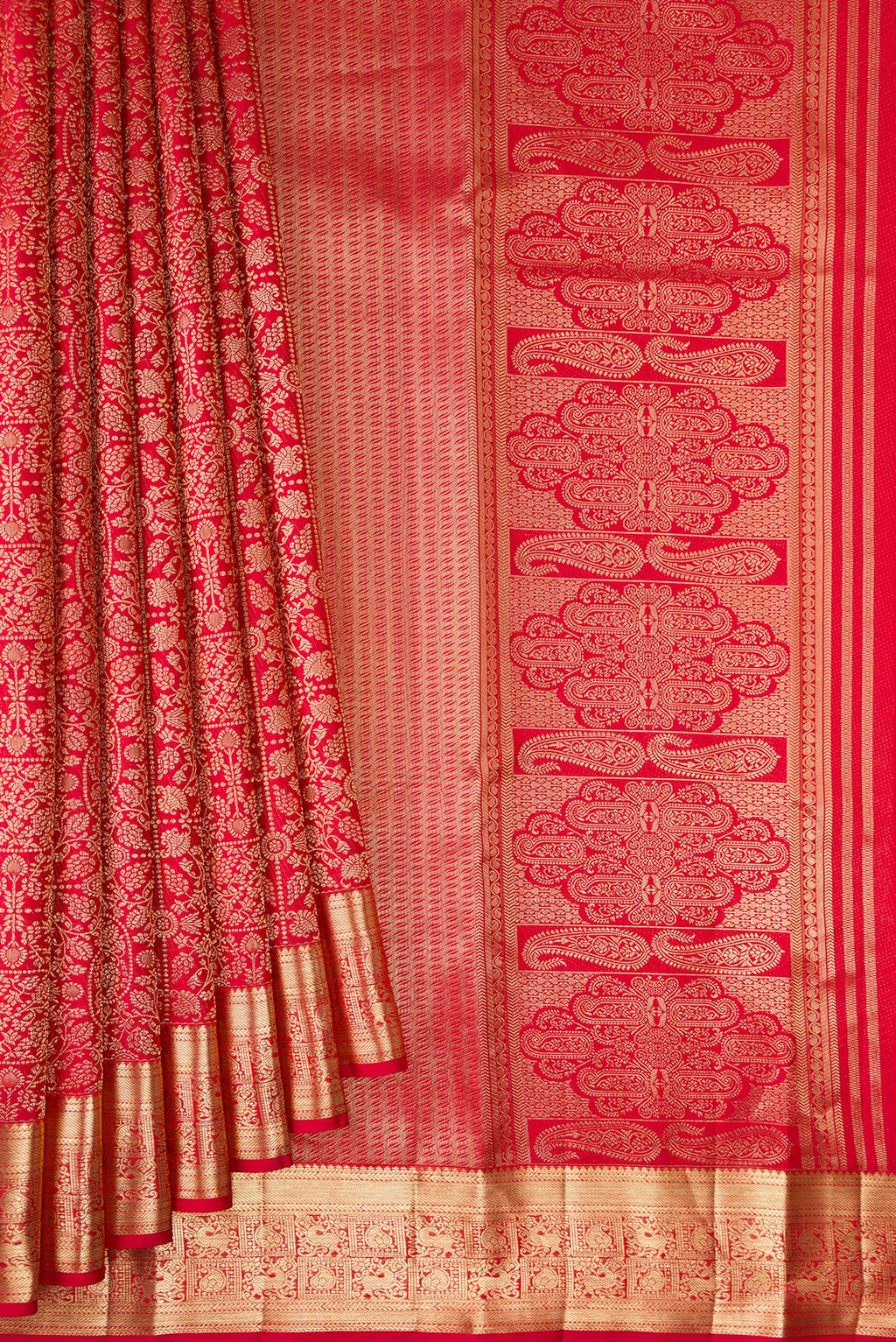 Pleats and pallu of Pure Silk Red Kanchipuram Saree with Zari Brocade on the body and Zari Border. 