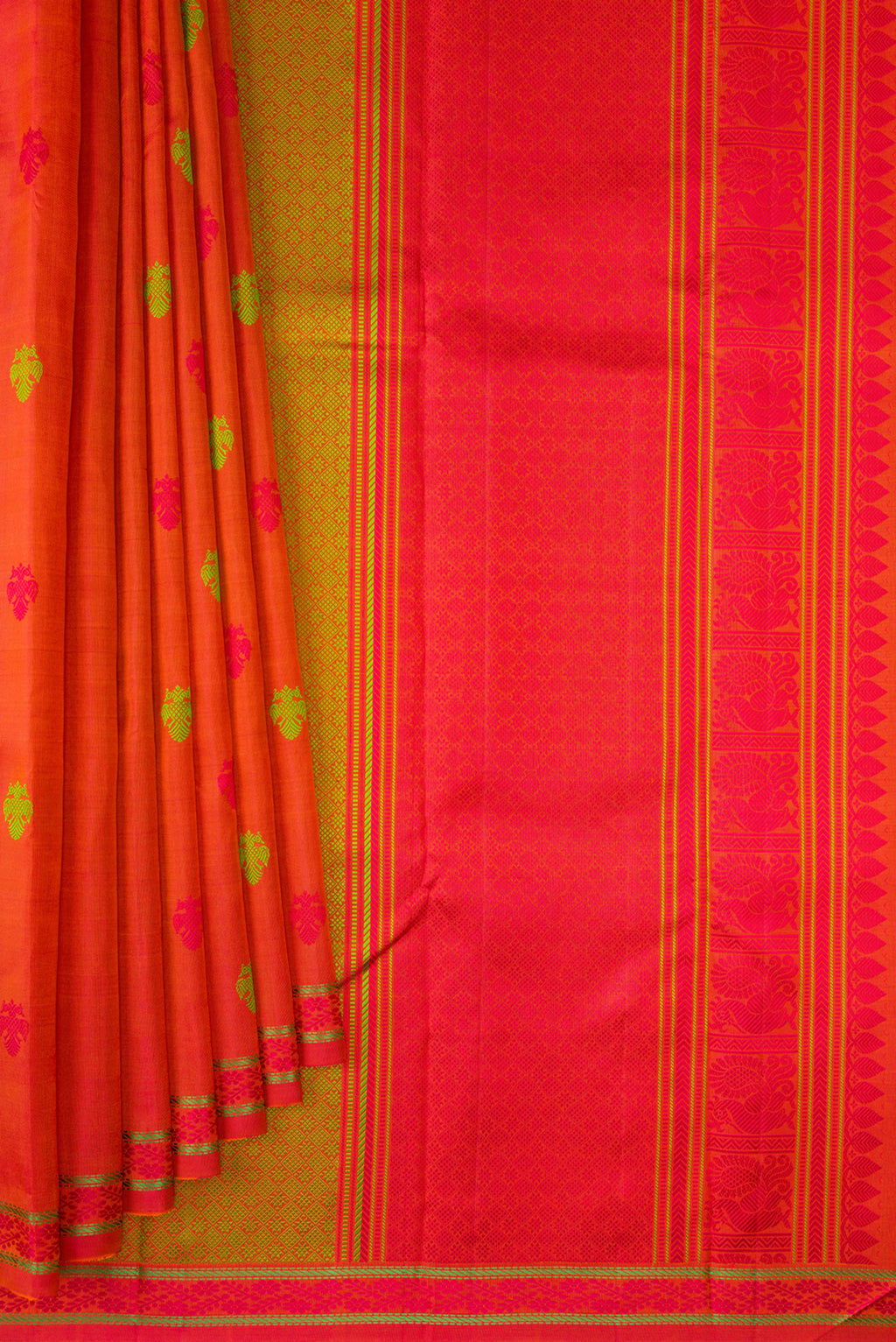 Pleats and pallu of Pure Silk Orange Kanchipuram Saree with Thread Butta on the body and Thread Border. 