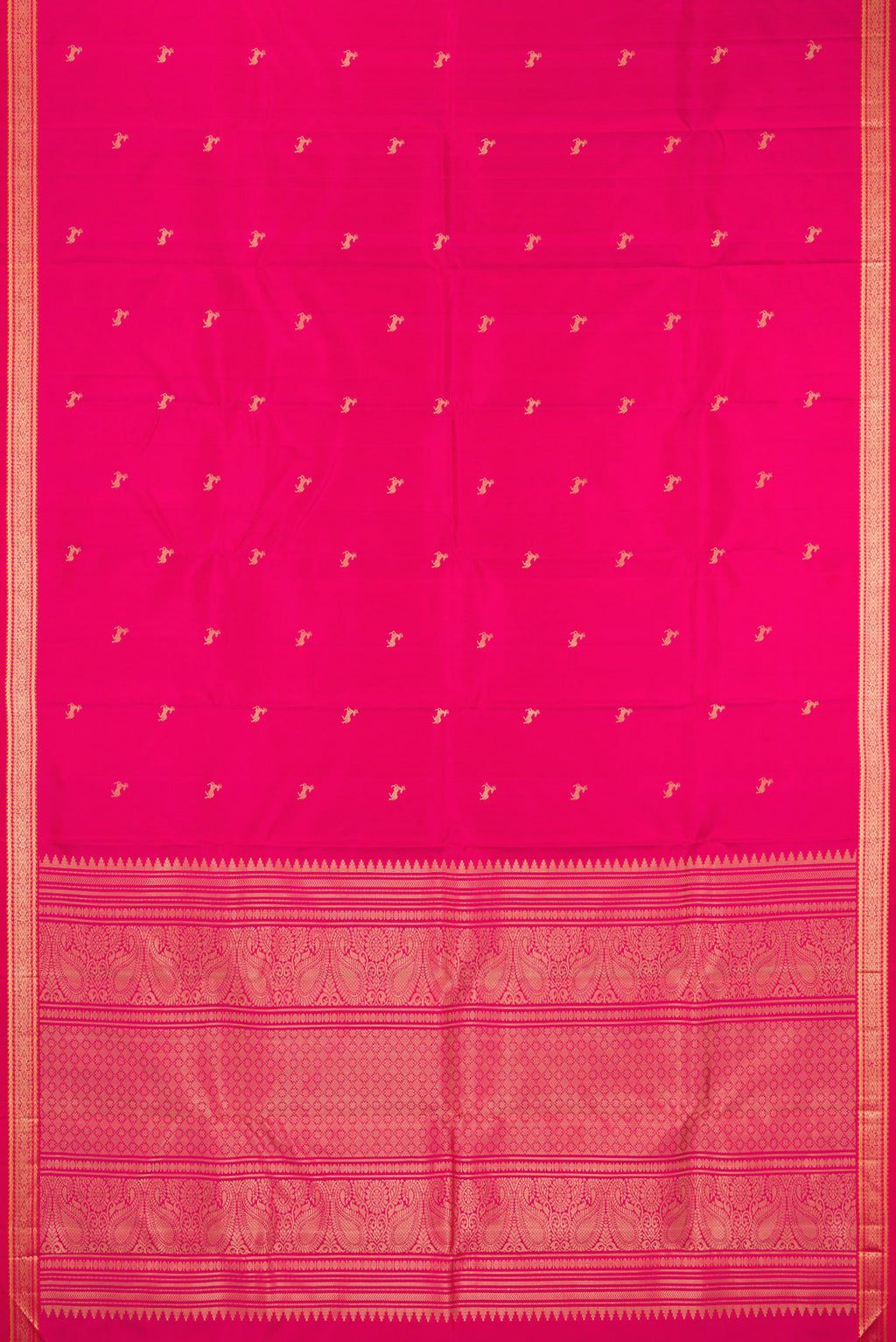 Flat view of Pure Silk Pink Kanchipuram Saree with Thread Butta on the body and Thread Border. 
