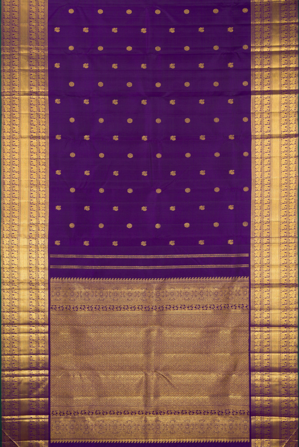 Flat view of Pure Silk Violet Kanchipuram Saree with Zari Butta on the body and Zari Border. 