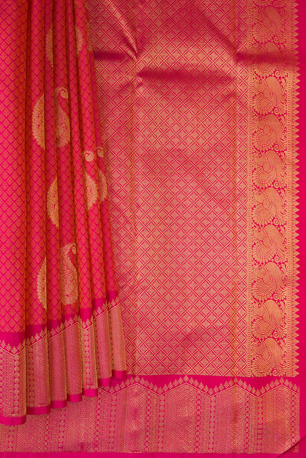 Pleats and pallu of Pure Silk Dark Pink Dual Tone Kanchipuram Saree with Jacquard With Zari Butta on the body and Fancy Border. 