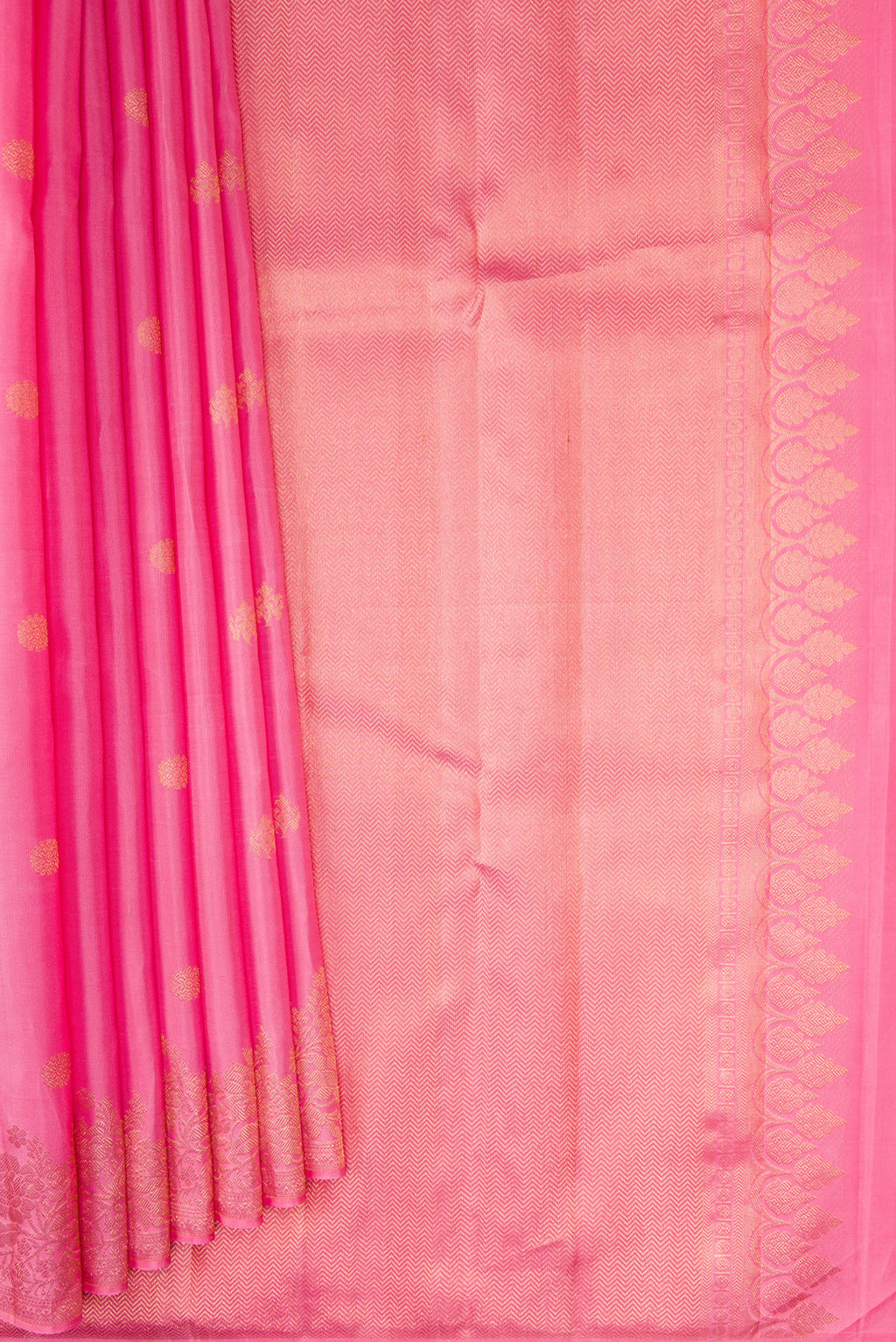 Pleats and pallu of Pure Silk Pink Kanjivaram Saree with Zari Butta on the body and Fancy Border. 