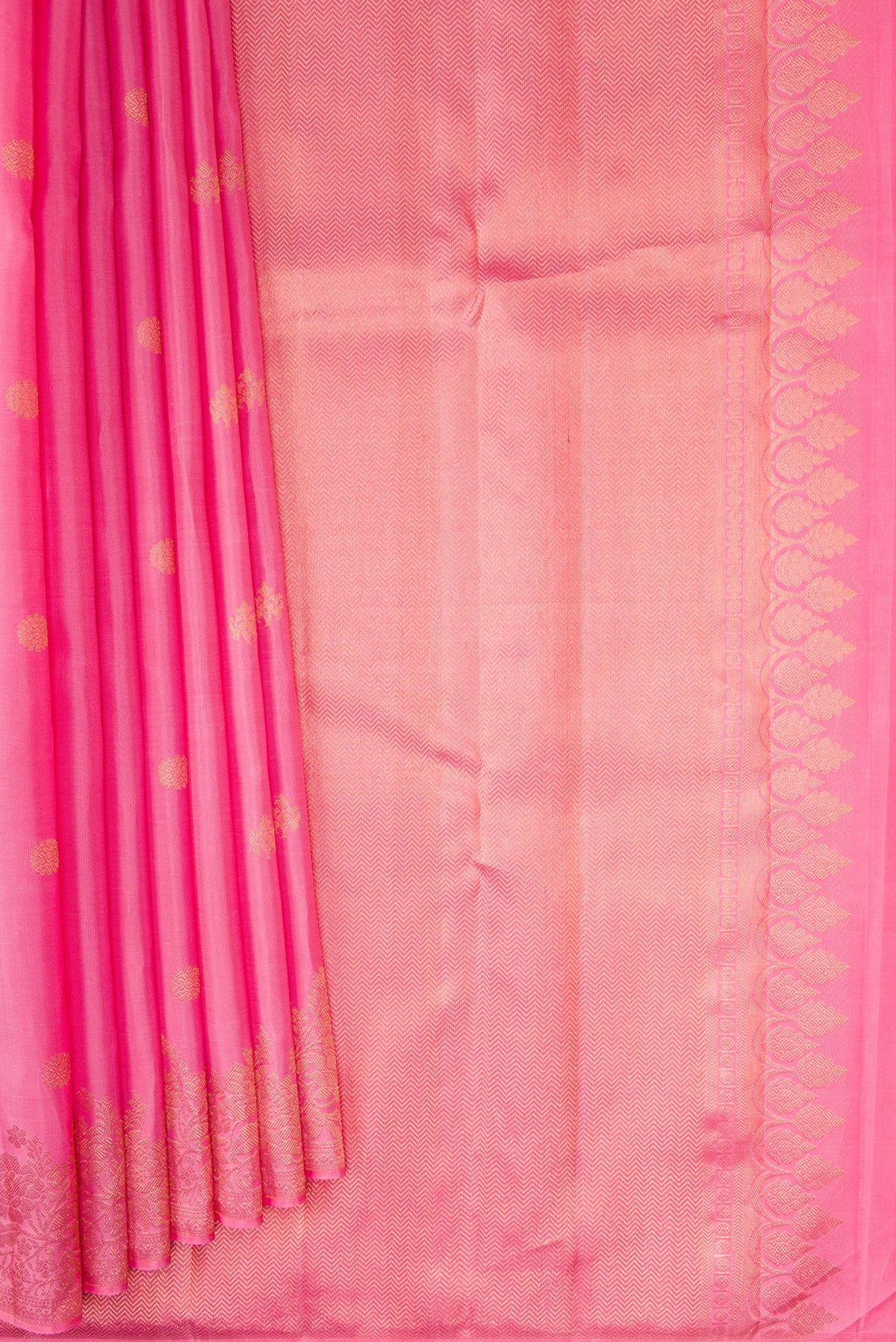 Pleats and pallu of Pure Silk Pink Kanjivaram Saree with Zari Butta on the body and Fancy Border. 