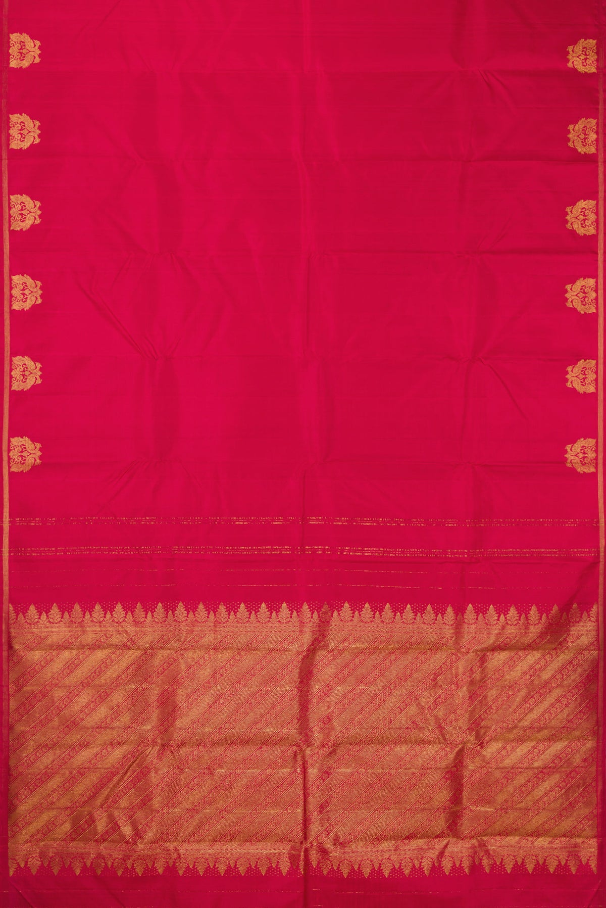 Flat view of Pure Silk Dark Pink Dual Tone Kanchipuram Saree with Plain Body and Fancy Border. 