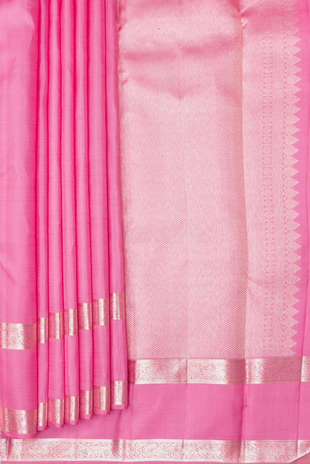 Pleats and pallu of Pure Silk Rose pink Kanchipuram Saree with Zari Butta on the body and Zari Border. 