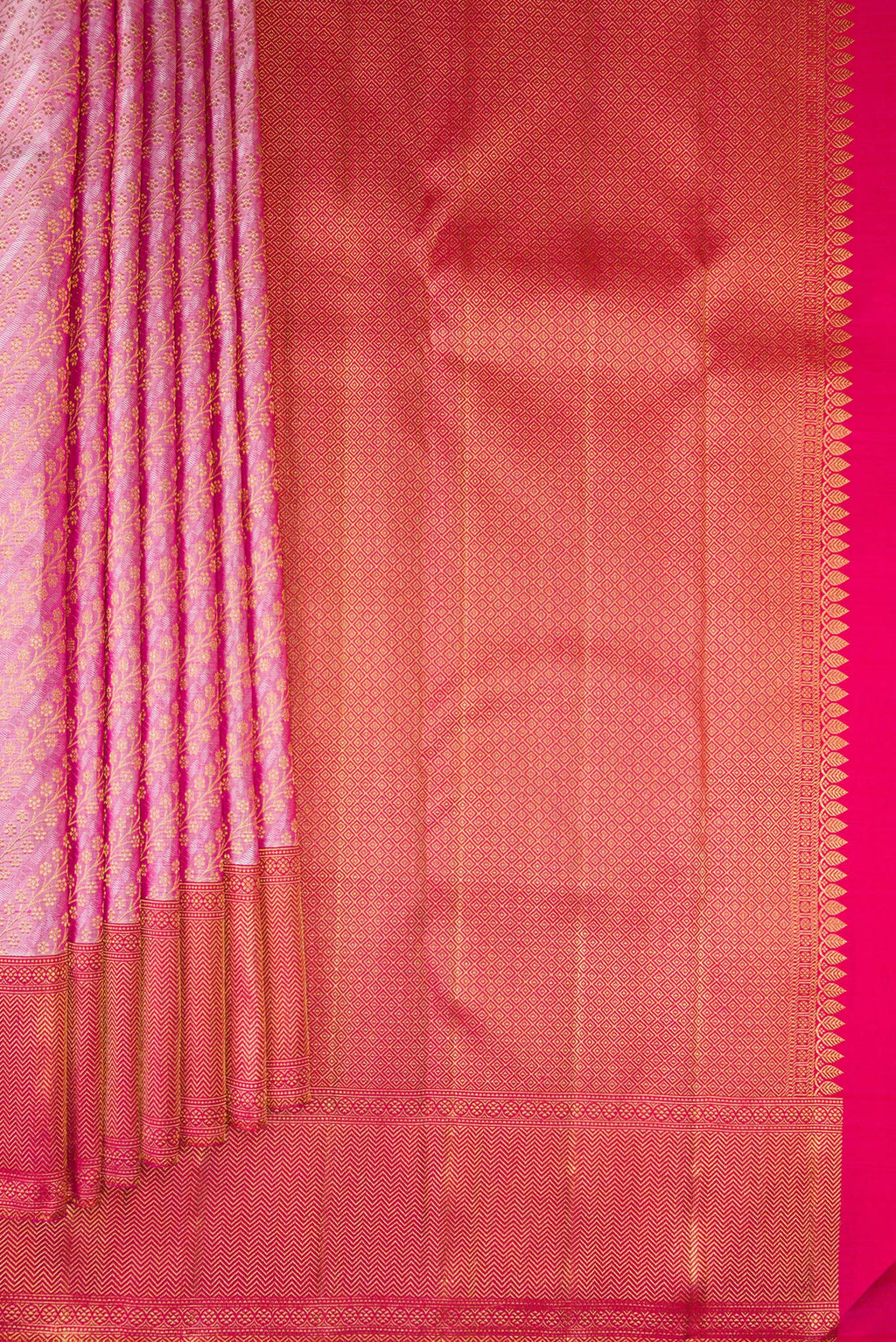 Pleats and pallu of Pure Silk Pink Dual Tone Kanchipuram Saree with Zari Brocade on the body and Zari Border. 