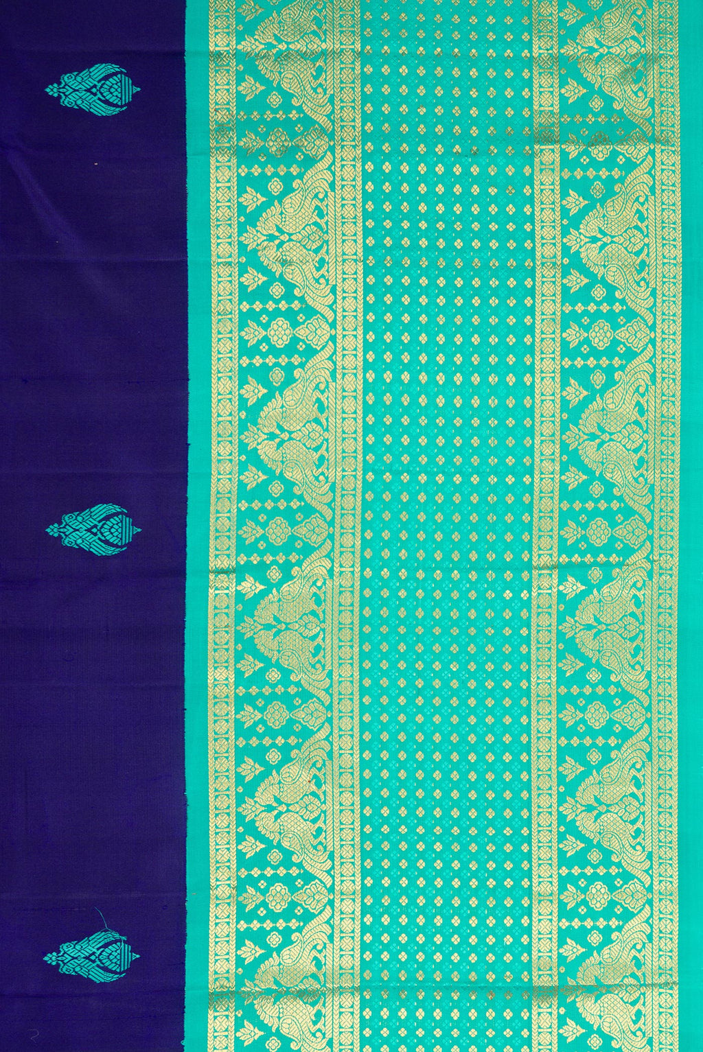 Border image of Pure Silk Pure Zari Royal Blue Dual Tone Kanjivaram Saree with Thread Butta on the body and Zari Border. 